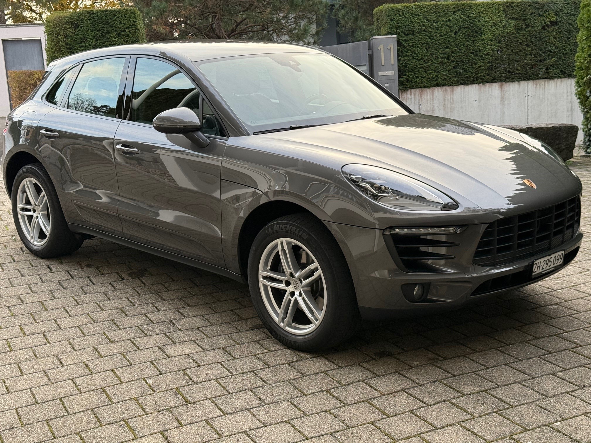 PORSCHE Macan PDK