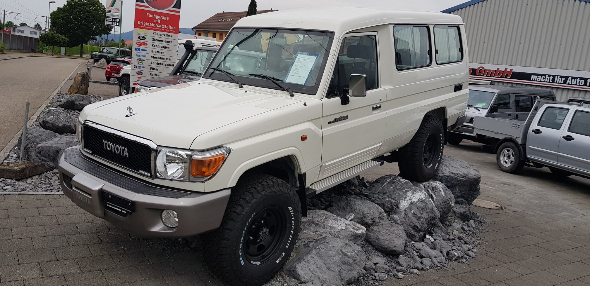 TOYOTA LAND CRUISER GRJ78