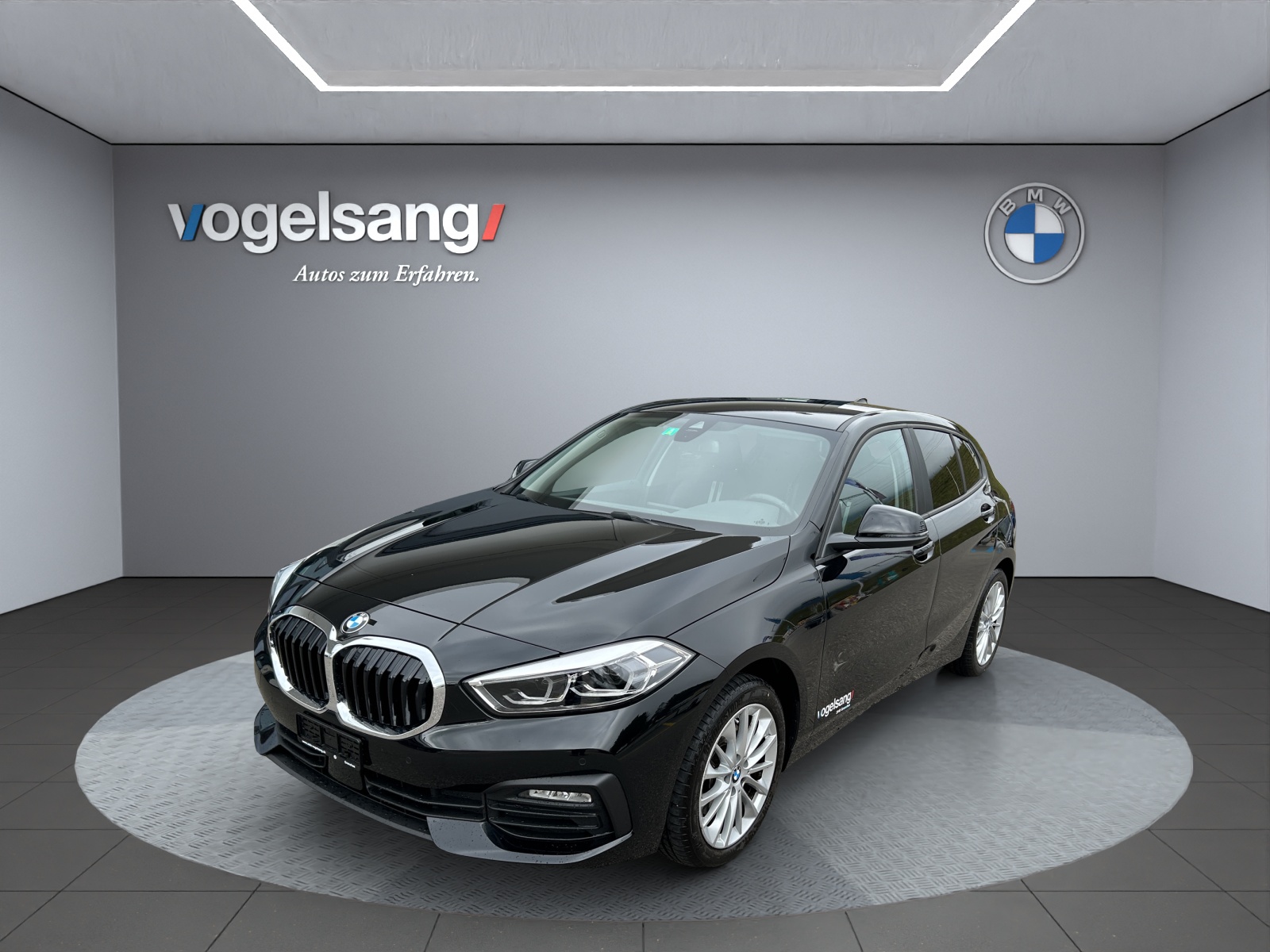 BMW 118i Essential Edition Steptronic