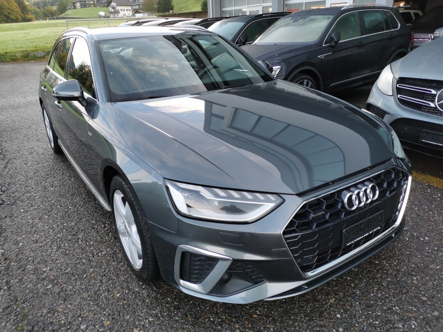 AUDI A4 Avant 40 TDI S line quattro S-tronic