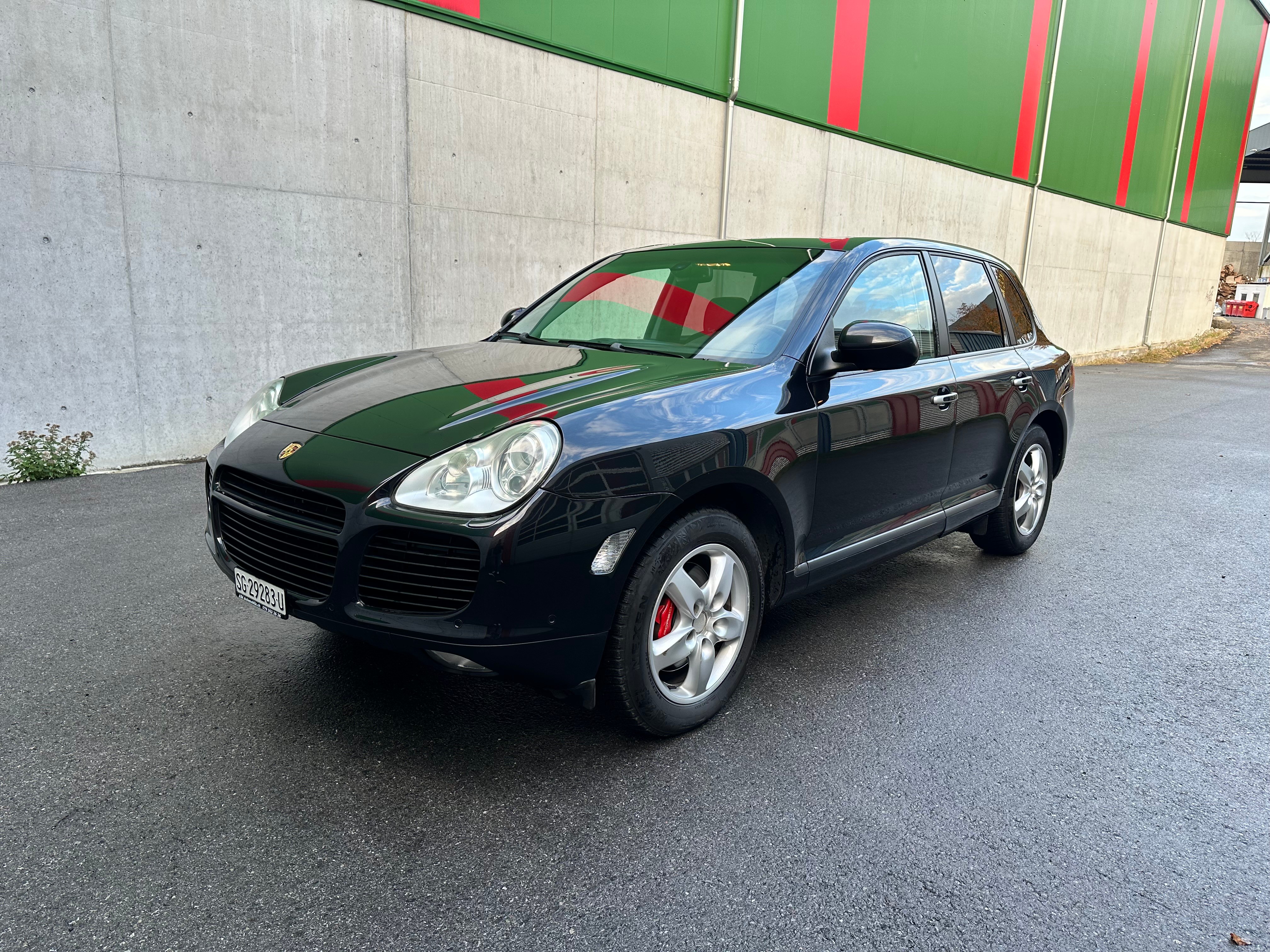 PORSCHE Cayenne Turbo