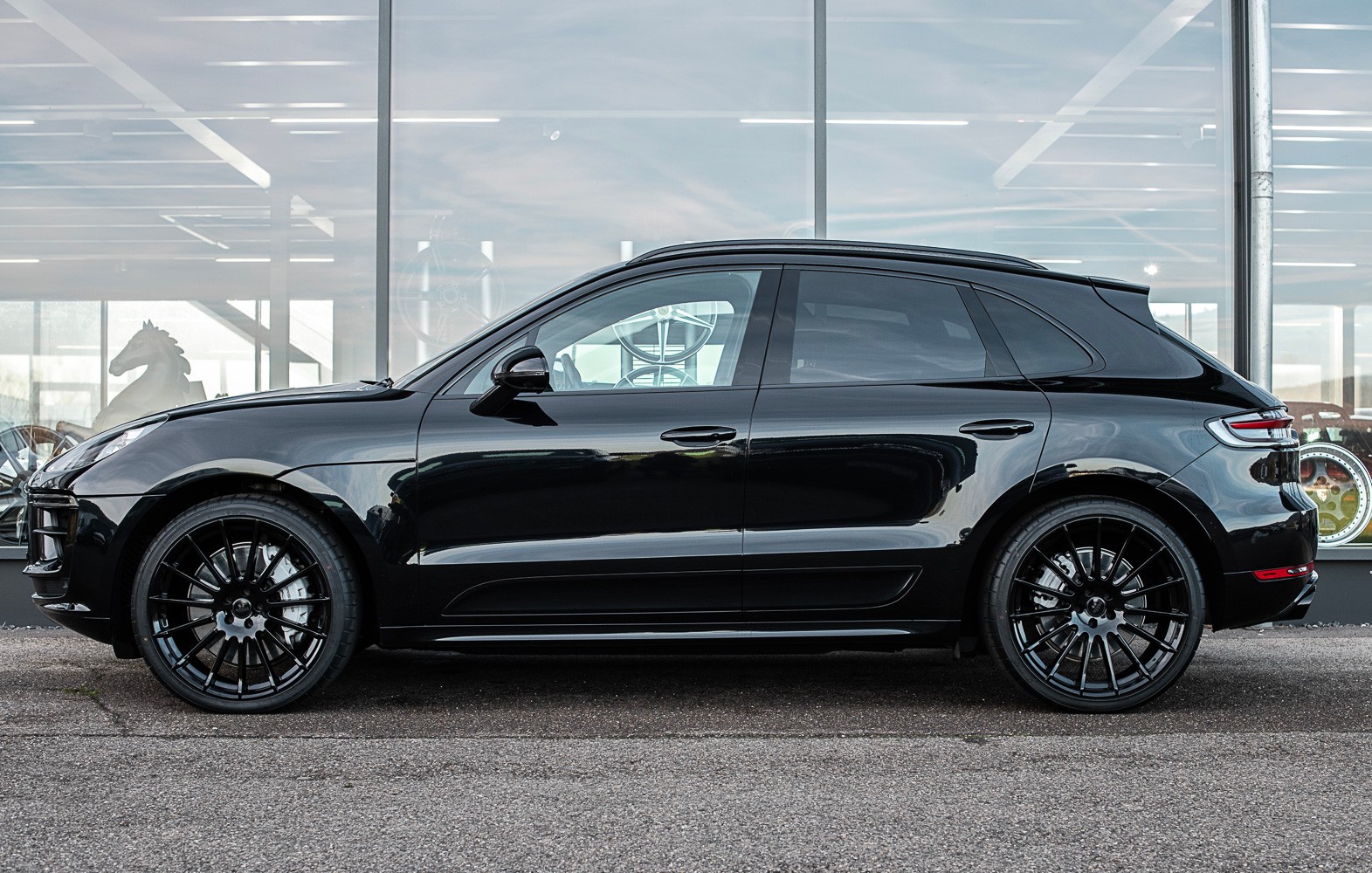 PORSCHE Macan Turbo