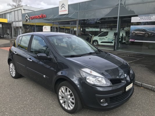 RENAULT Clio 1.6 16V Dynamique