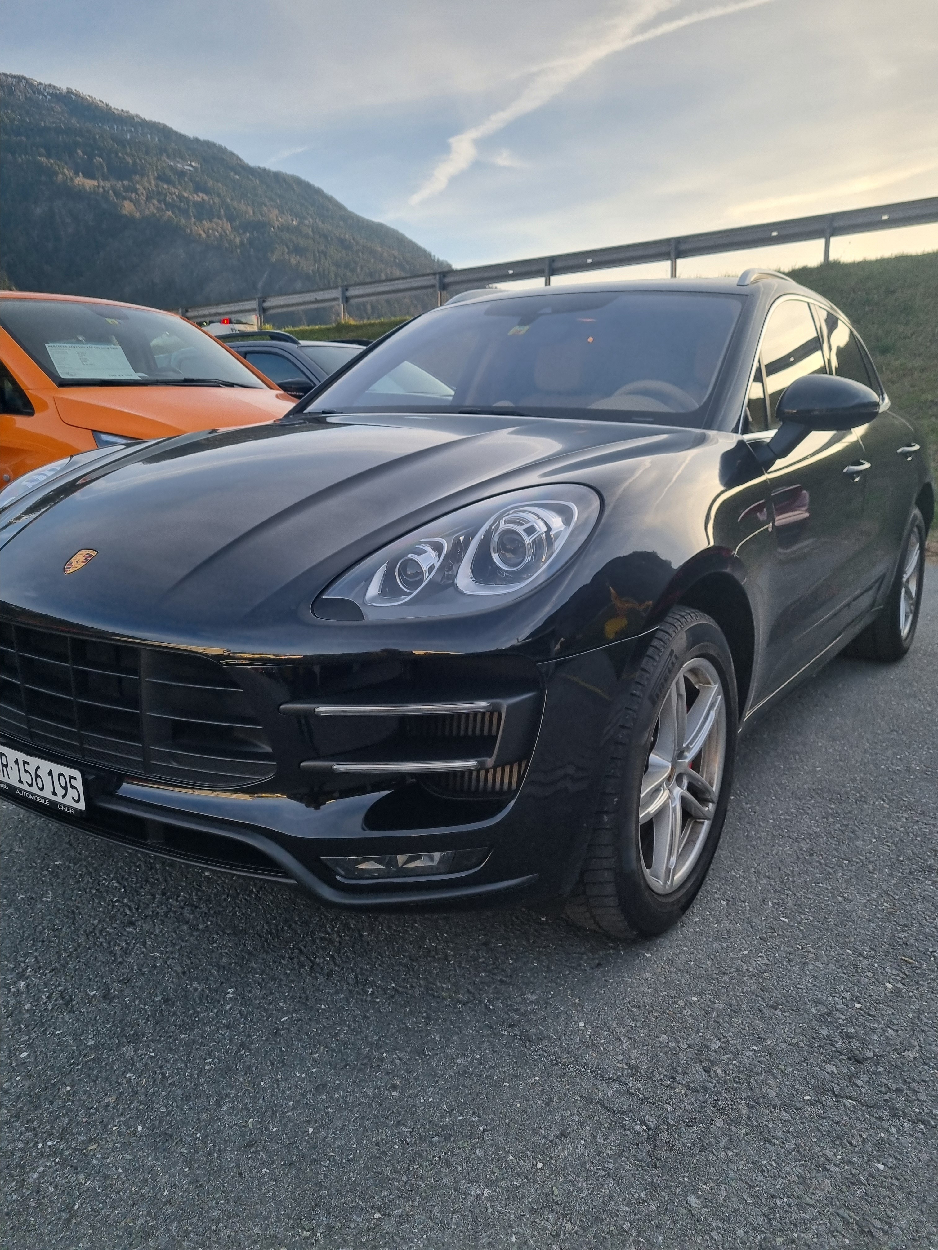 PORSCHE Macan Turbo PDK