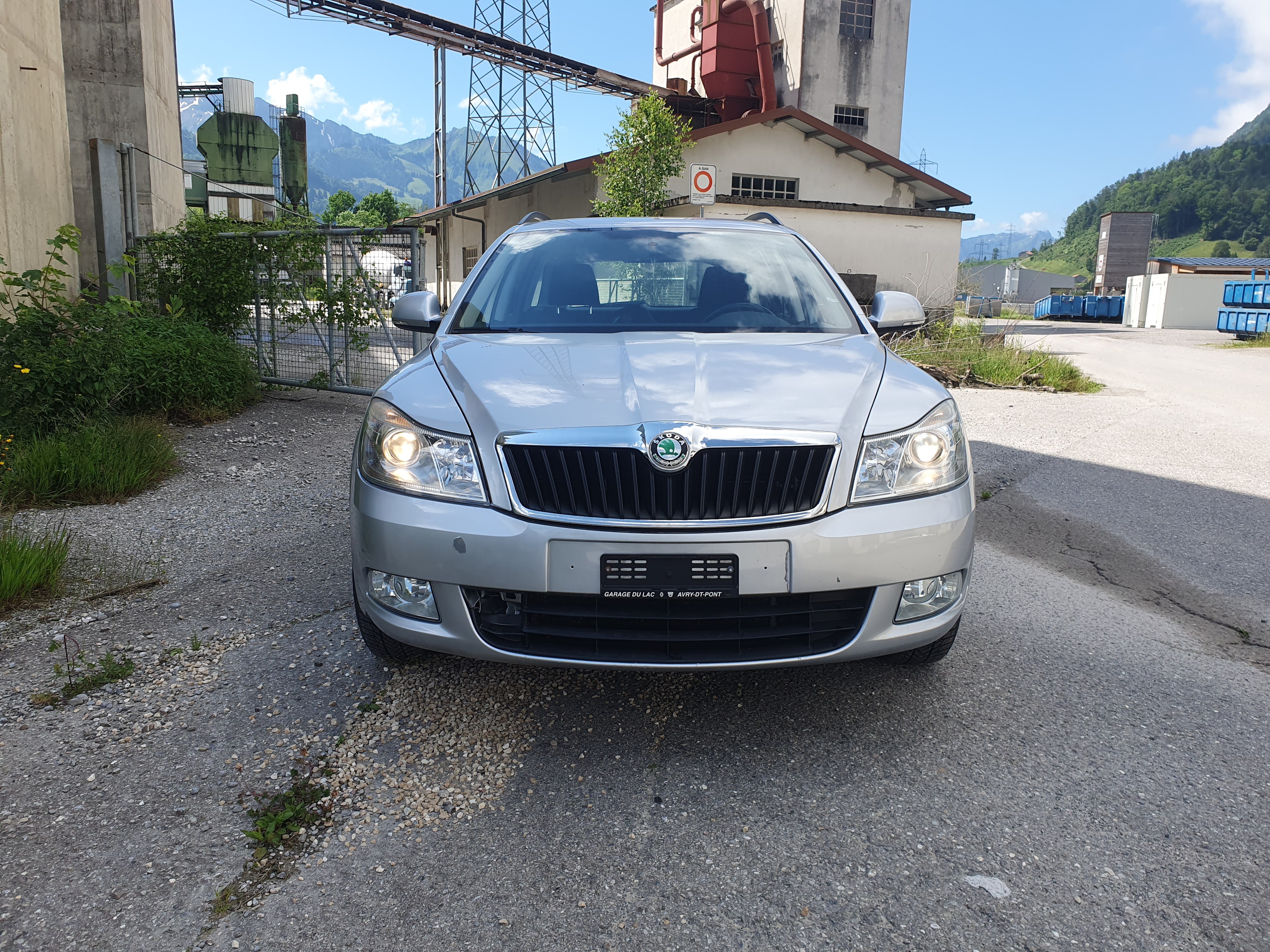 SKODA Octavia Combi 1.8 TSI Stöckli 4x4