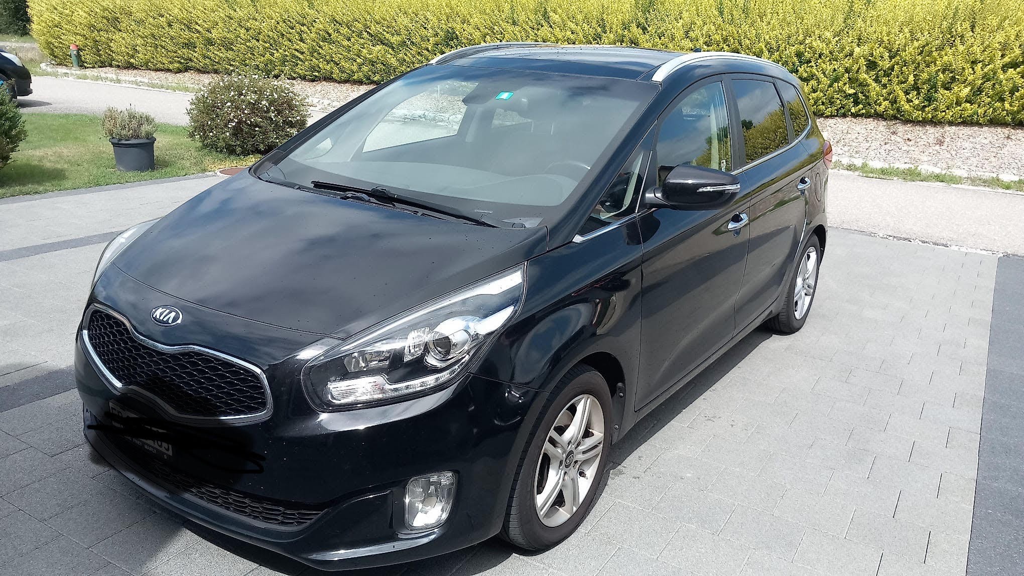 KIA Carens 1.7 CRDi Swiss Eco Edition DCT