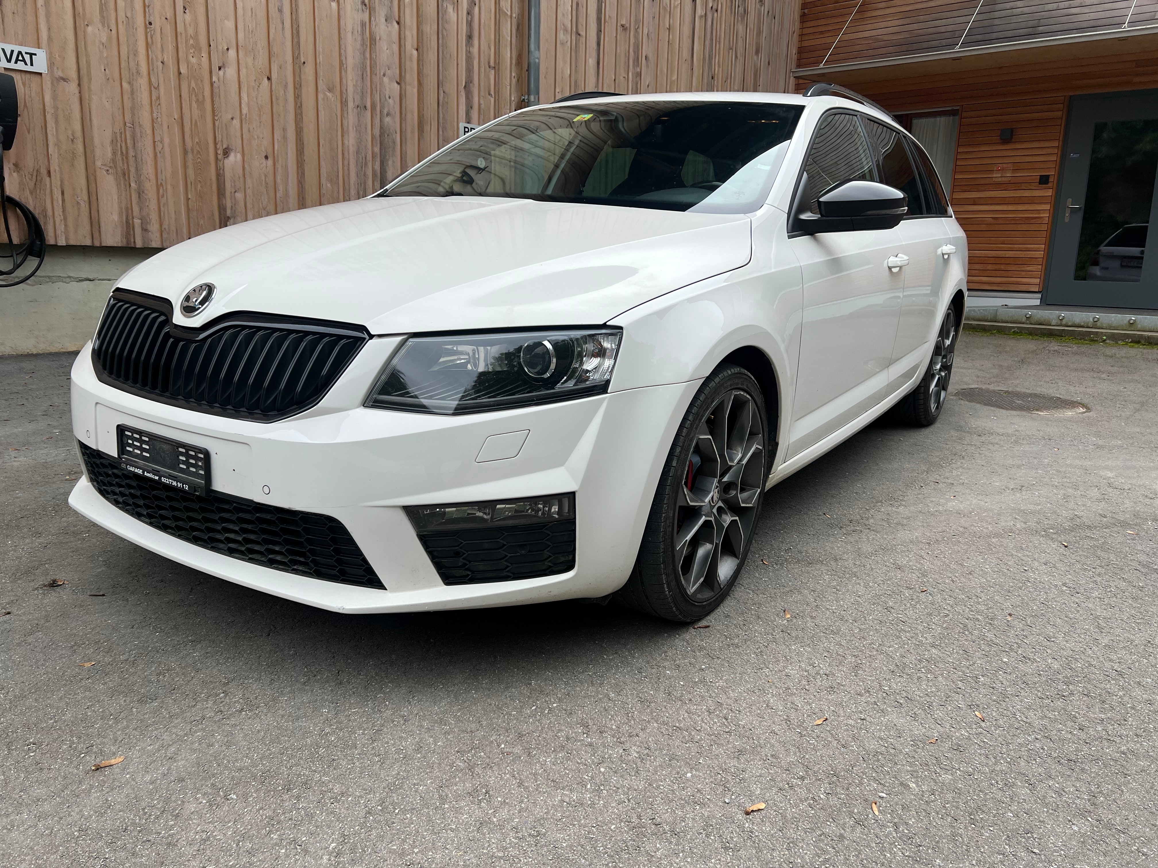 SKODA Octavia Combi 2.0 TSI RS DSG