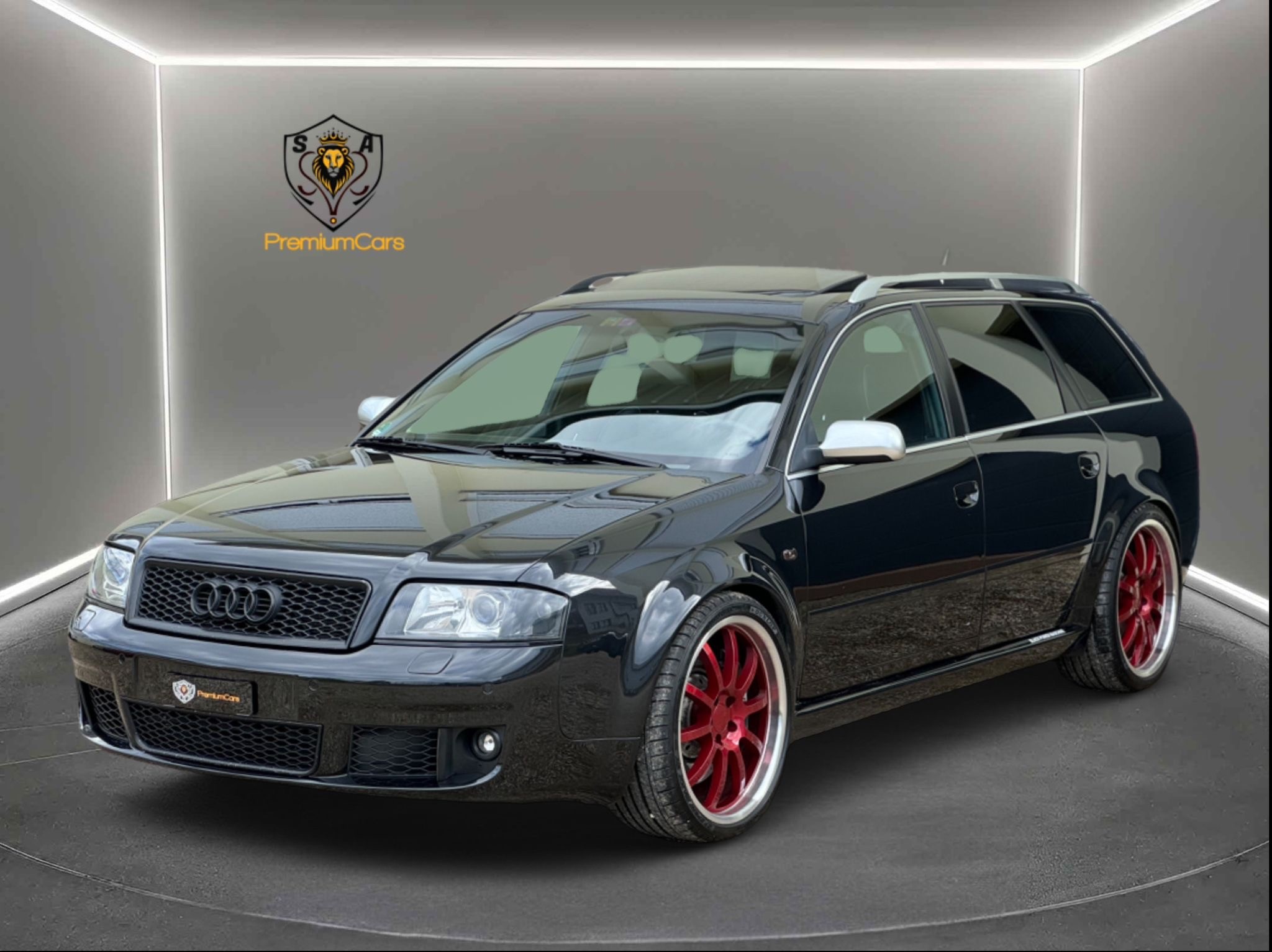 AUDI RS6 Avant quattro tiptronic