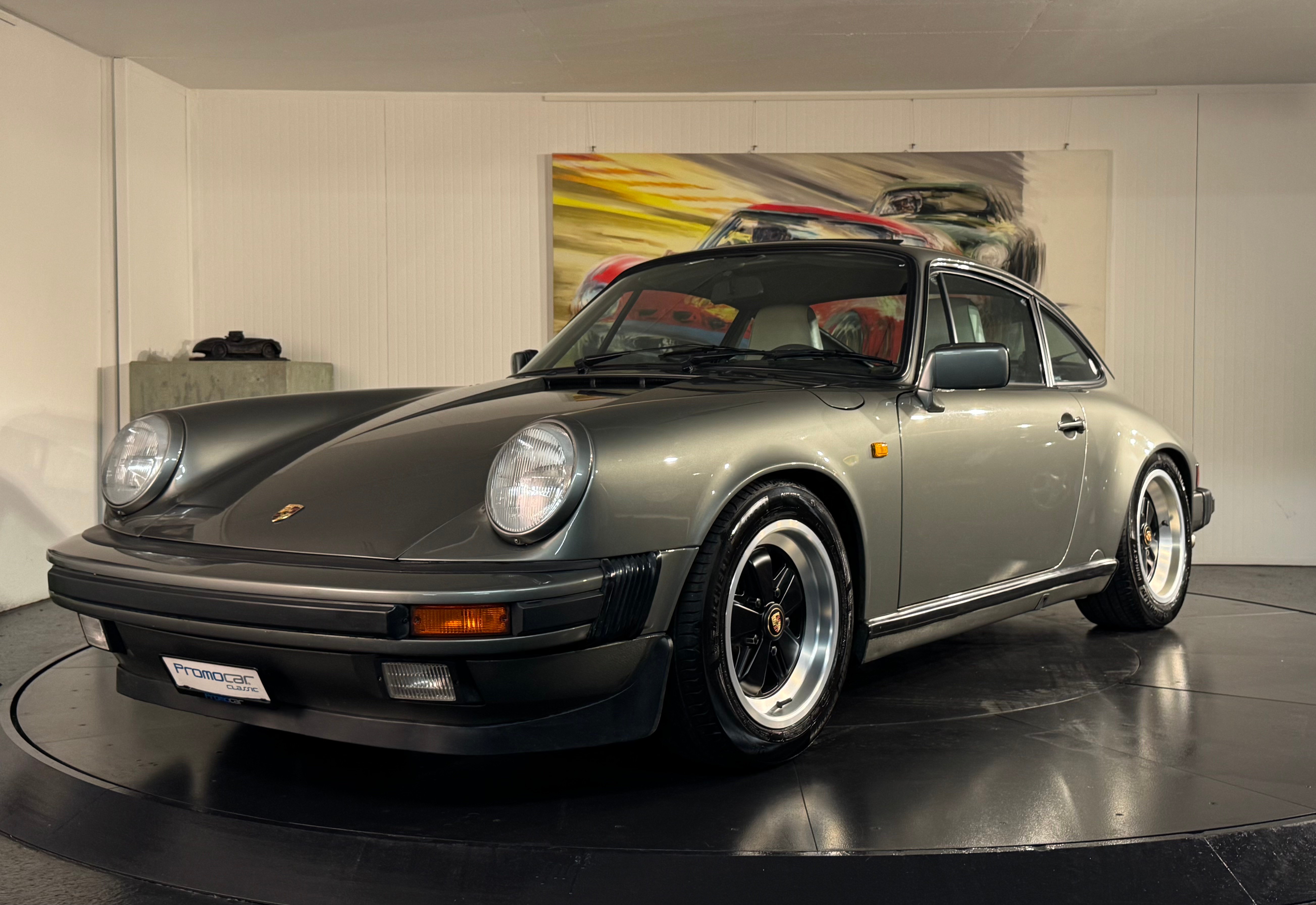 PORSCHE 911 Carrera