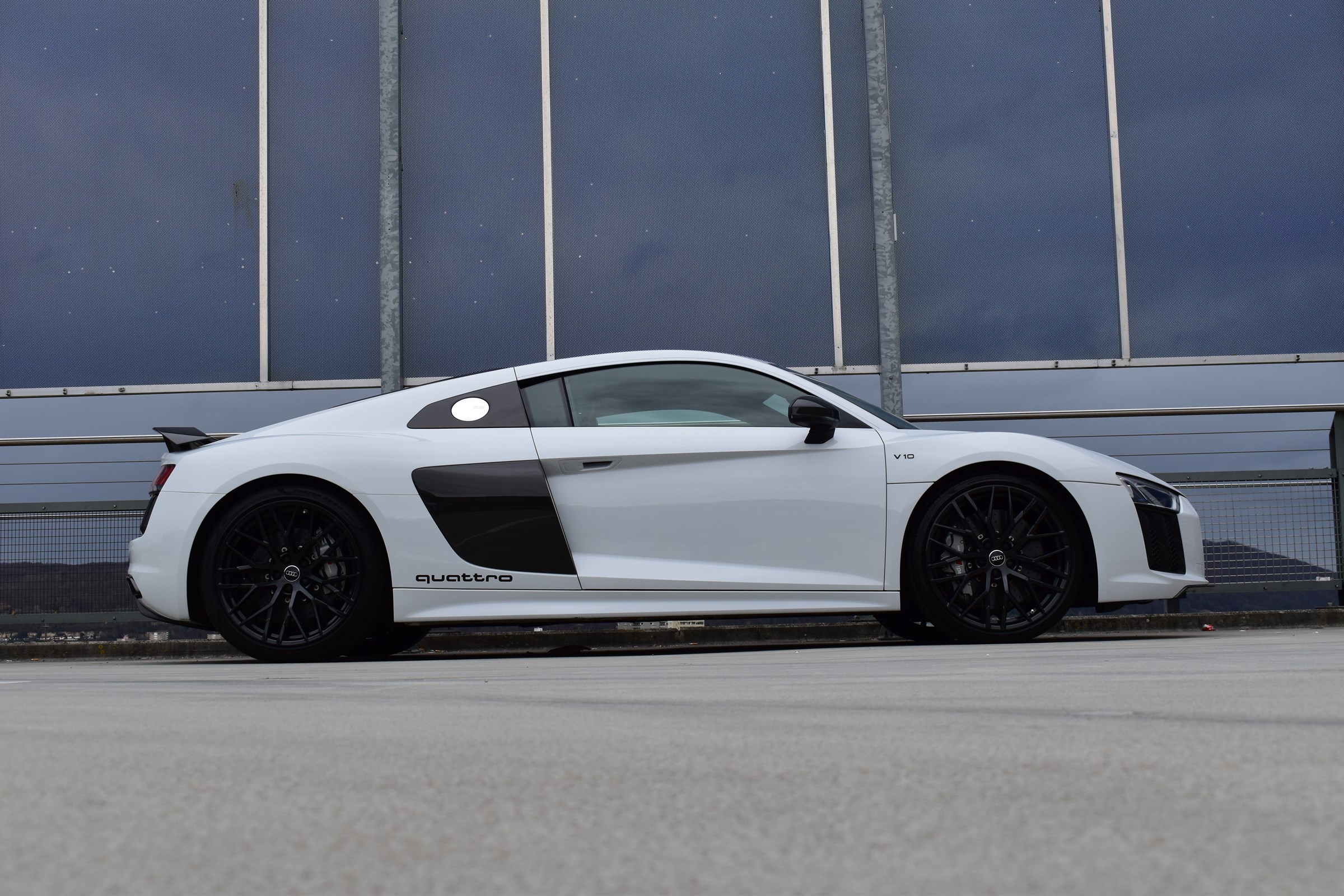 AUDI R8 COUPÉ 5.2 PLUS S-TRONIC CARBON + l 611 PS