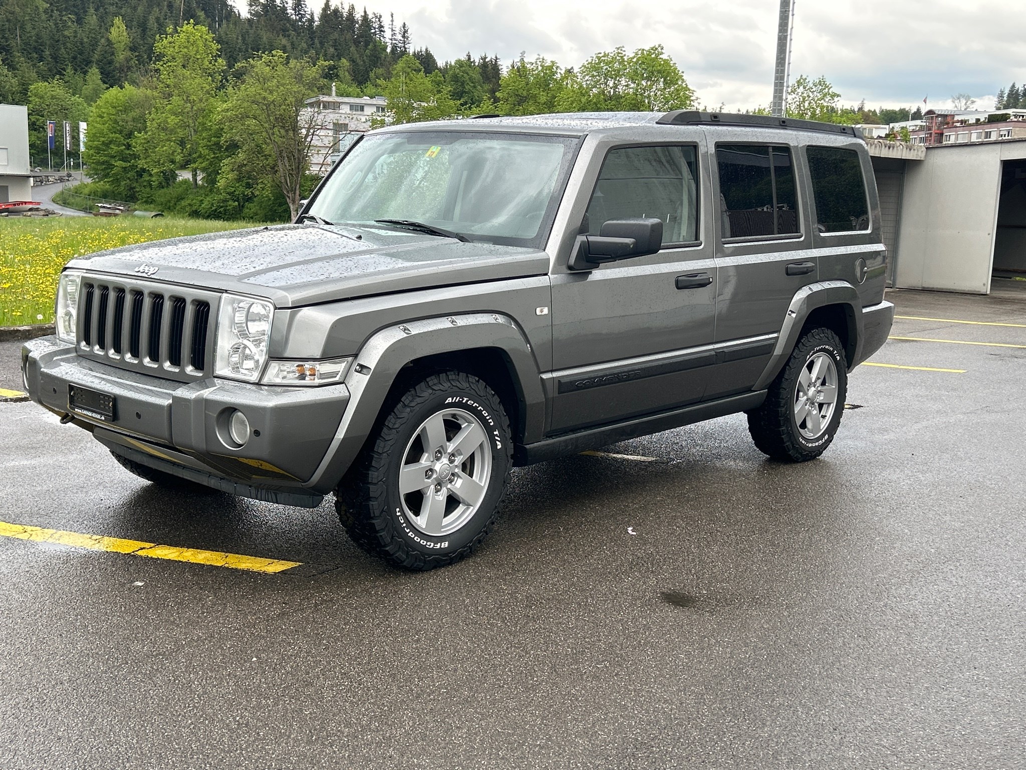 JEEP Commander 4.7 V8 Sport Automatic