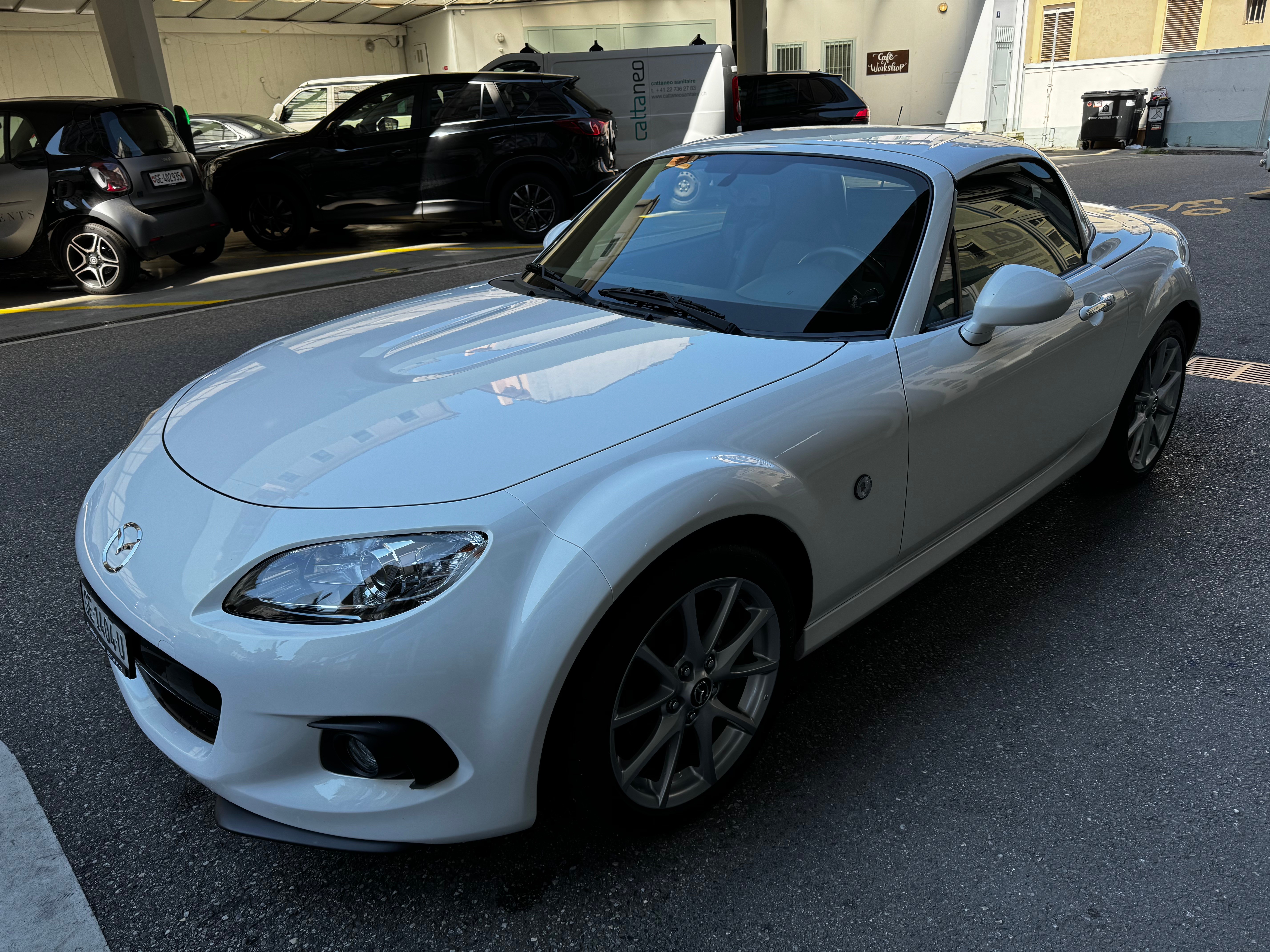 MAZDA MX-5 Roadster-Coupé 2.0i 16V Sport Activematic