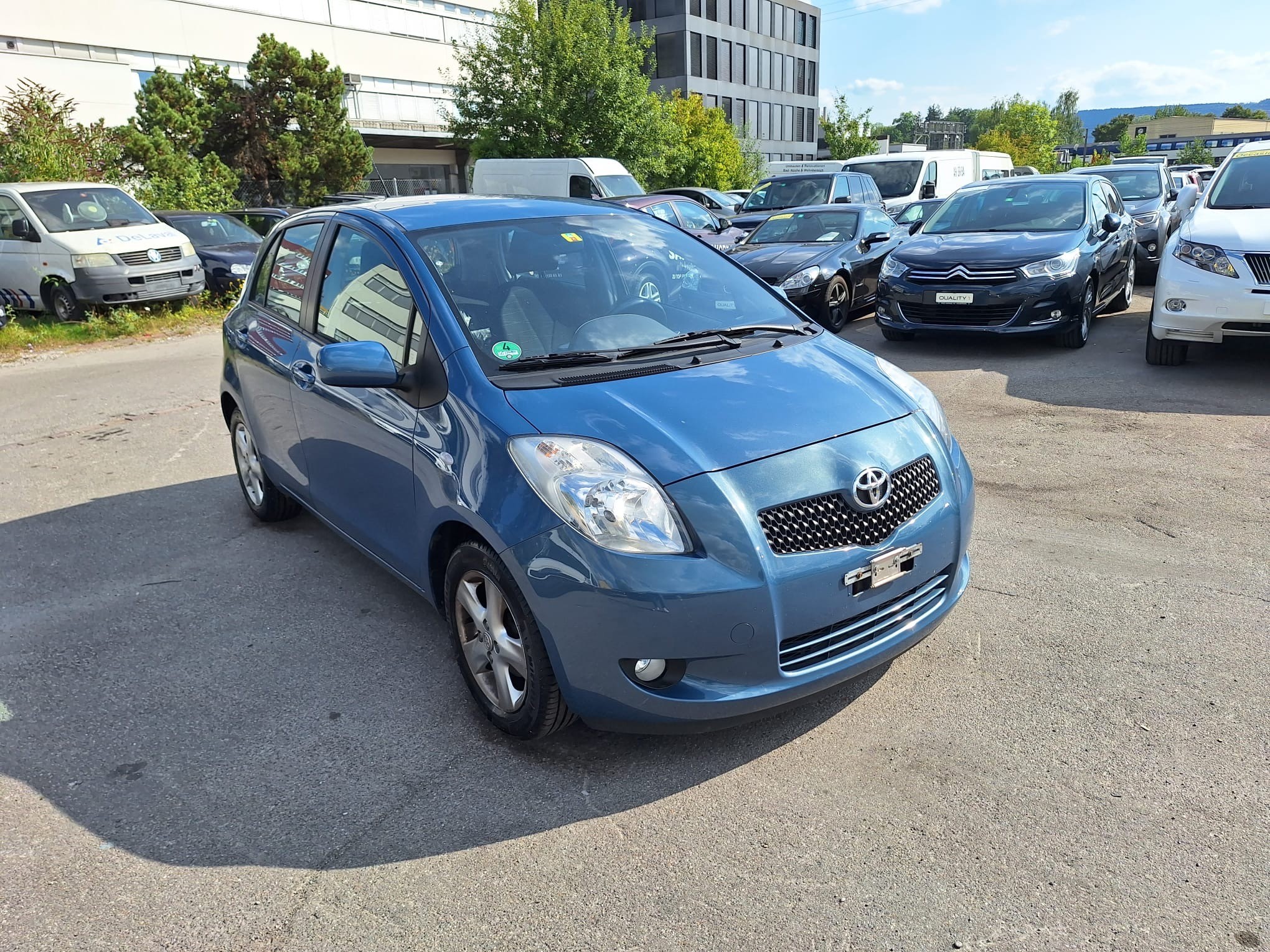 TOYOTA Yaris 1.3 Linea Sol