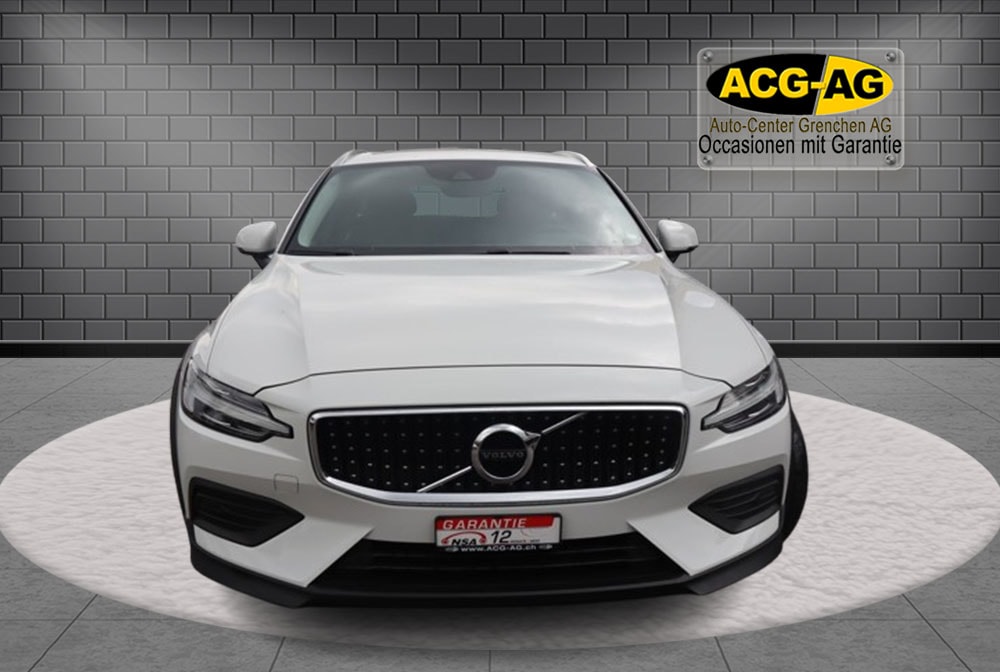 VOLVO V60 Cross Country D4 AWD Geartronic ** Voll-Leder Ausstattung ** Gr-Navi mit RF-Kamera ** Frisch ab MFK & Service **