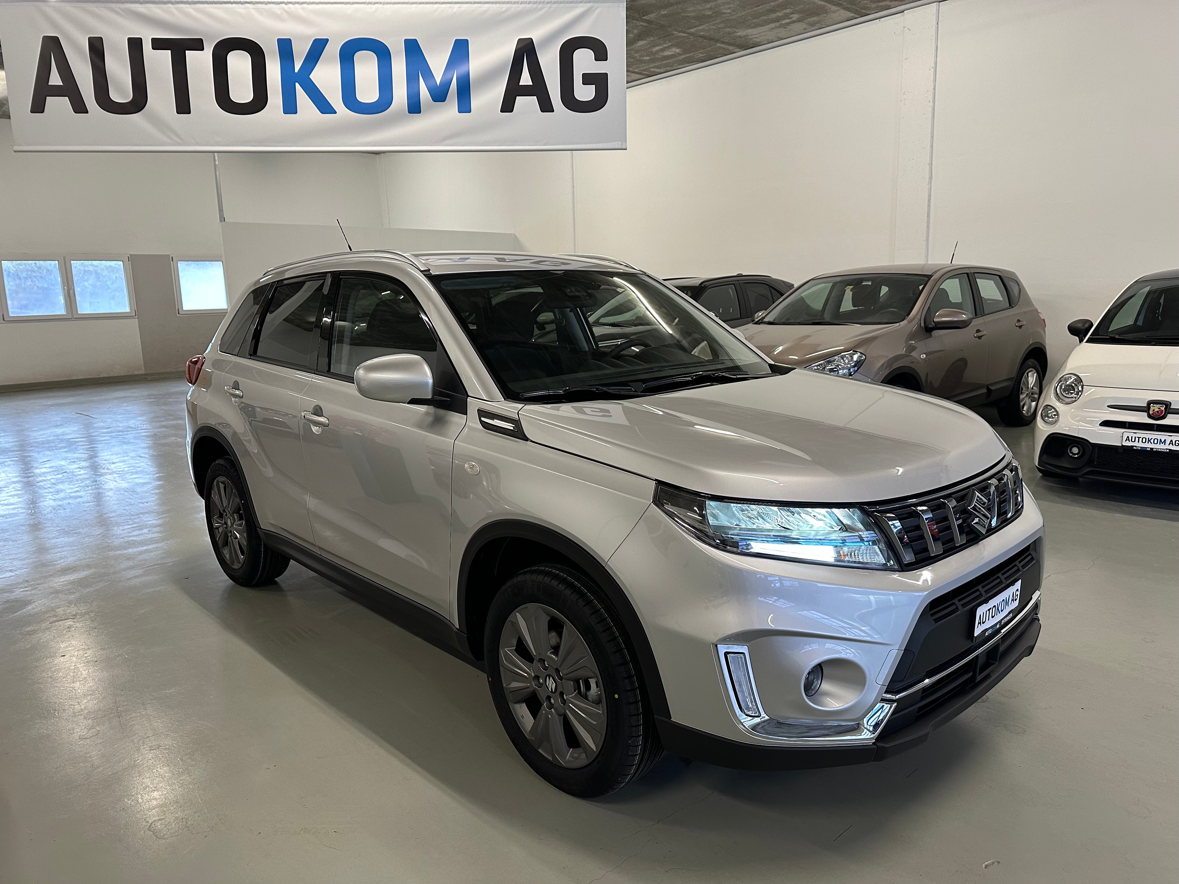 SUZUKI Vitara 1.4 Boosterjet Compact + Hybrid Automatic * 129 PS mit 4x4 Antrieb *