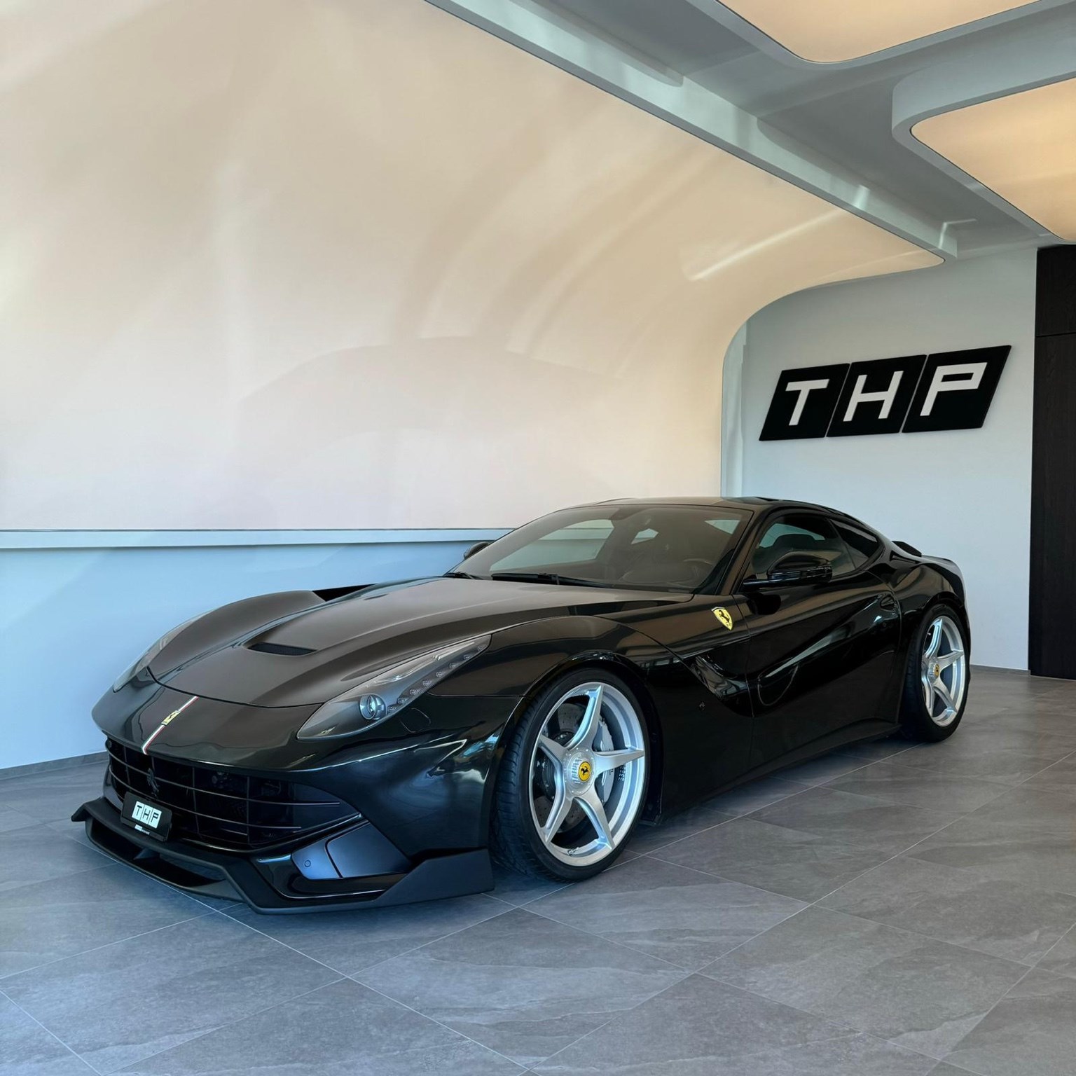 FERRARI F12 Berlinetta (0% Leasing)