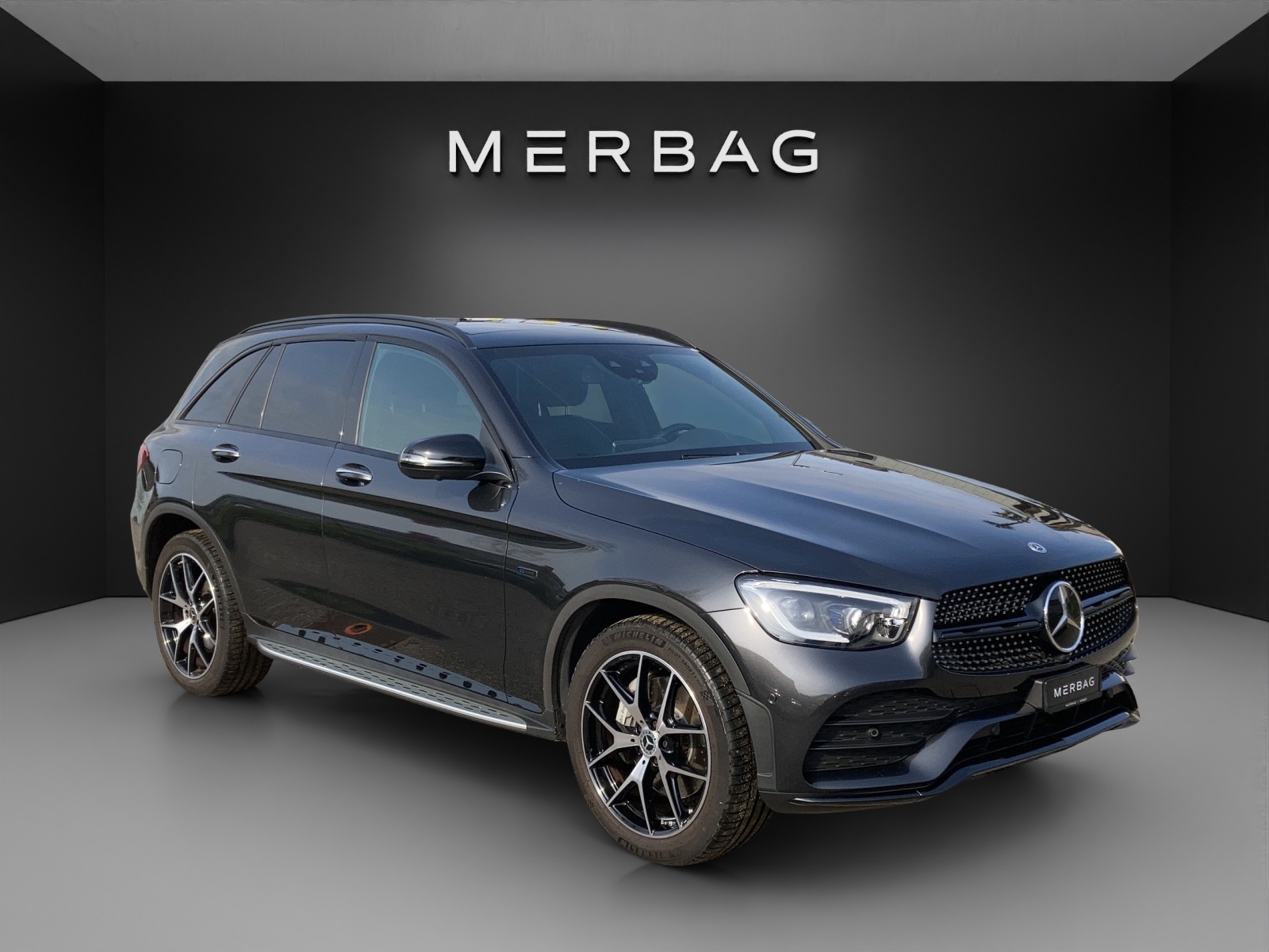 MERCEDES-BENZ GLC 300 e AMG Line 4Matic