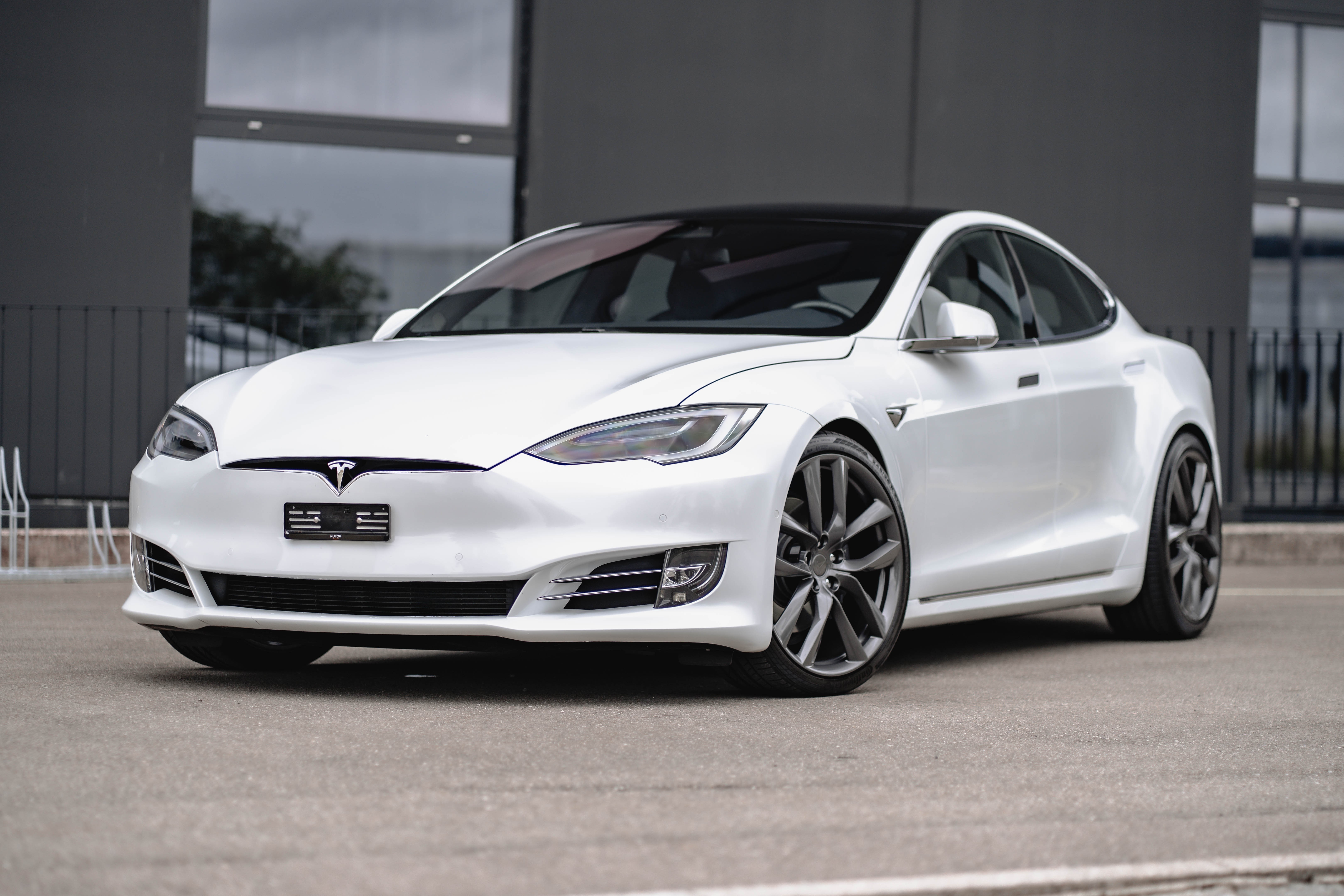 TESLA Model S 100 D * BESTER PREIS * ORIGINAL TESLA ARACHNID FELGEN * NEUE REIFEN *