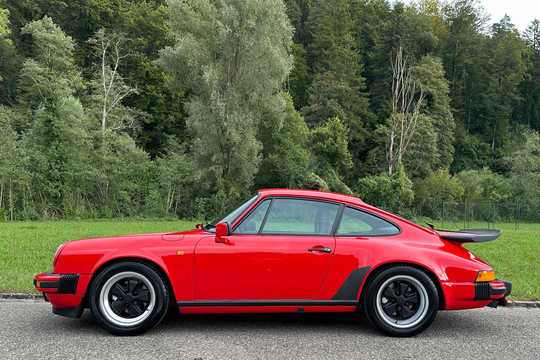 PORSCHE 911 Carrera 3.2