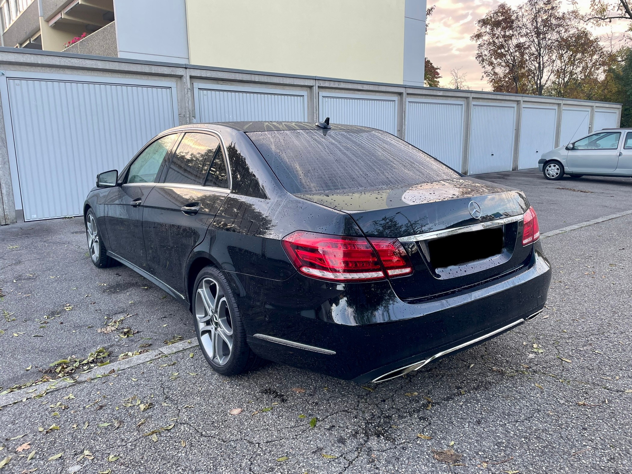 MERCEDES-BENZ E 220 BlueTEC Edition Avantgarde 7G-Tronic