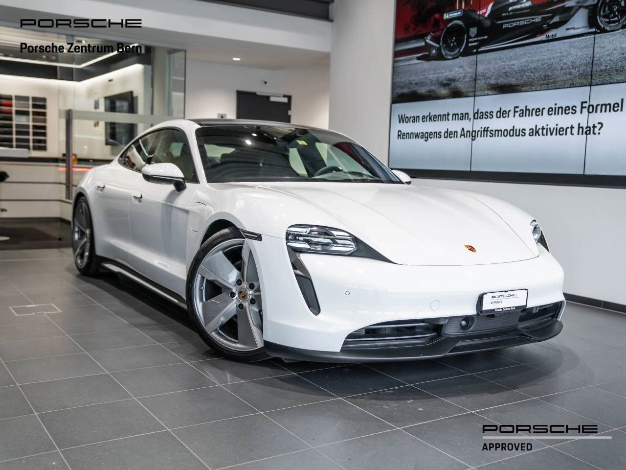 PORSCHE TAYCAN