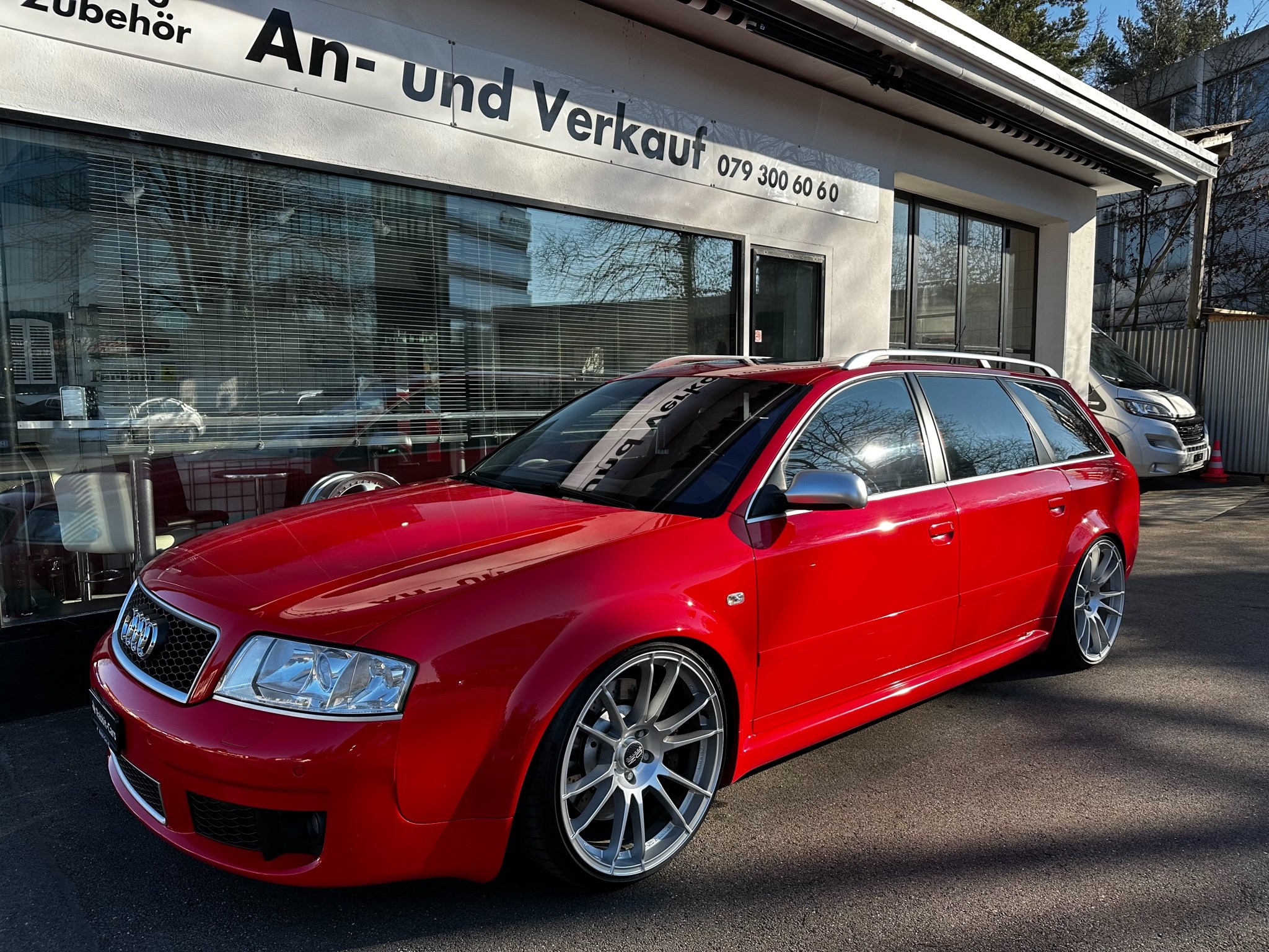 AUDI RS6 Avant quattro tiptronic