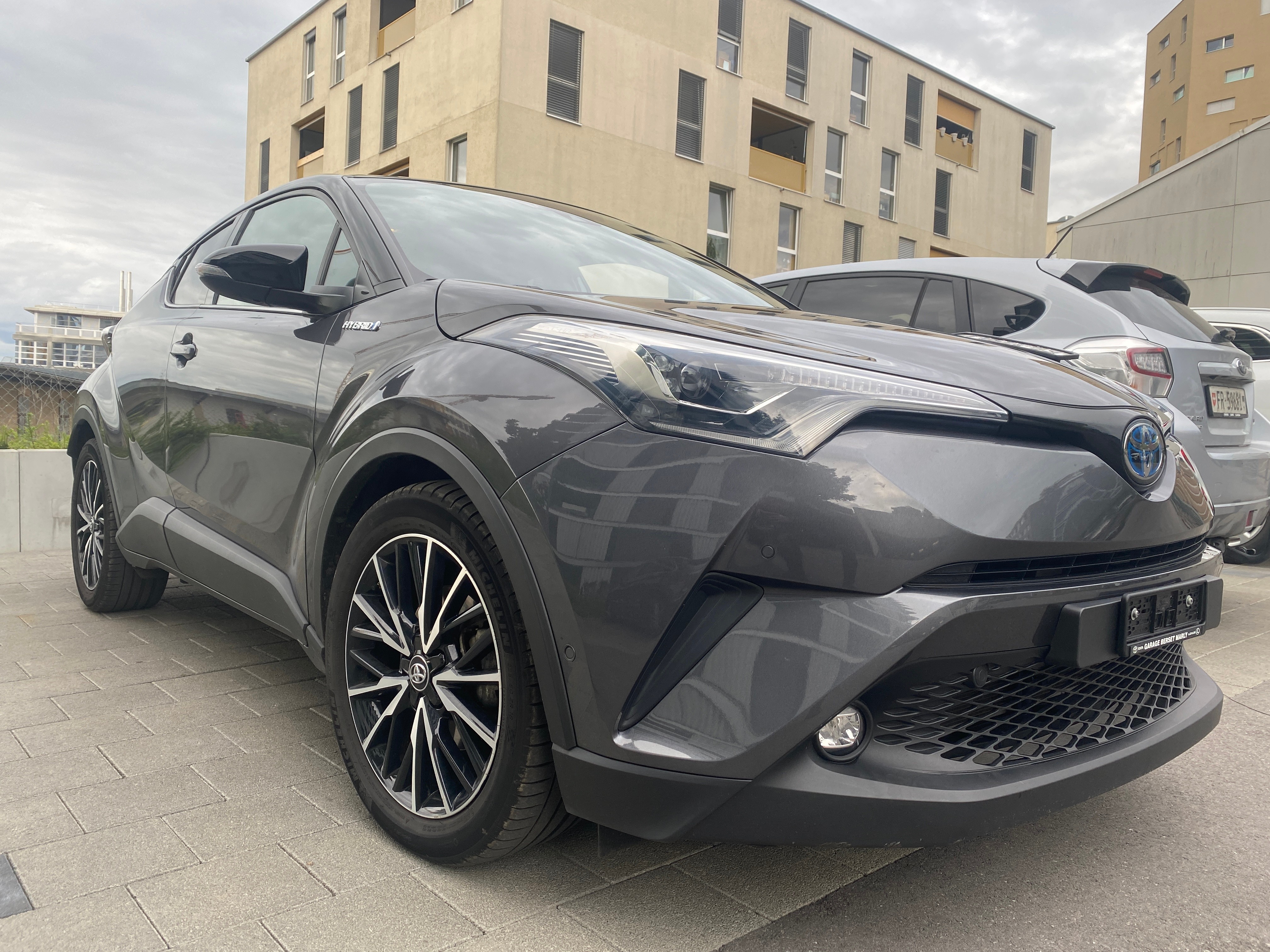 TOYOTA C-HR 1.8 HSD Trend CVT