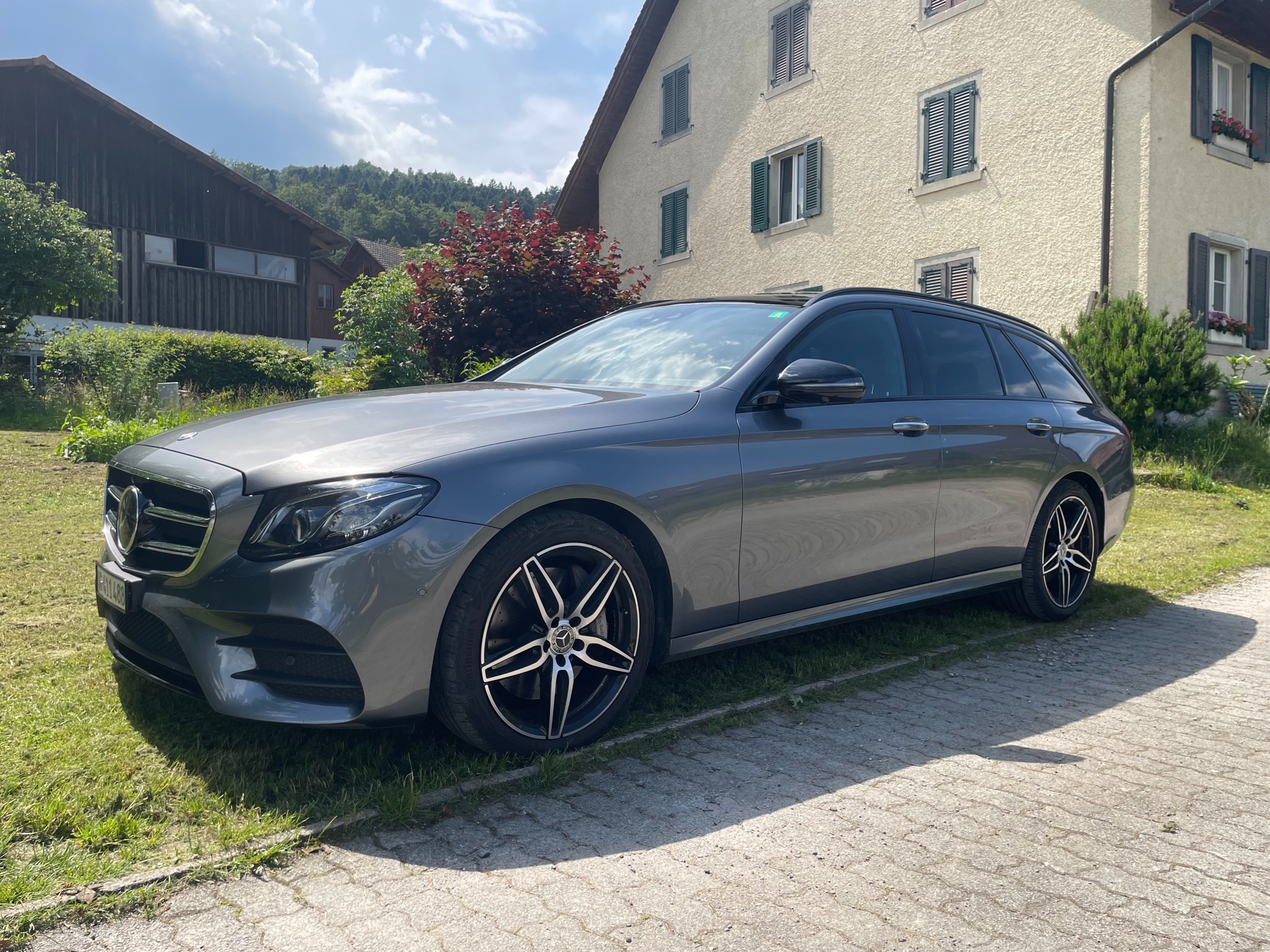 MERCEDES-BENZ E 350 d AMG Line 4Matic 9G-Tronic