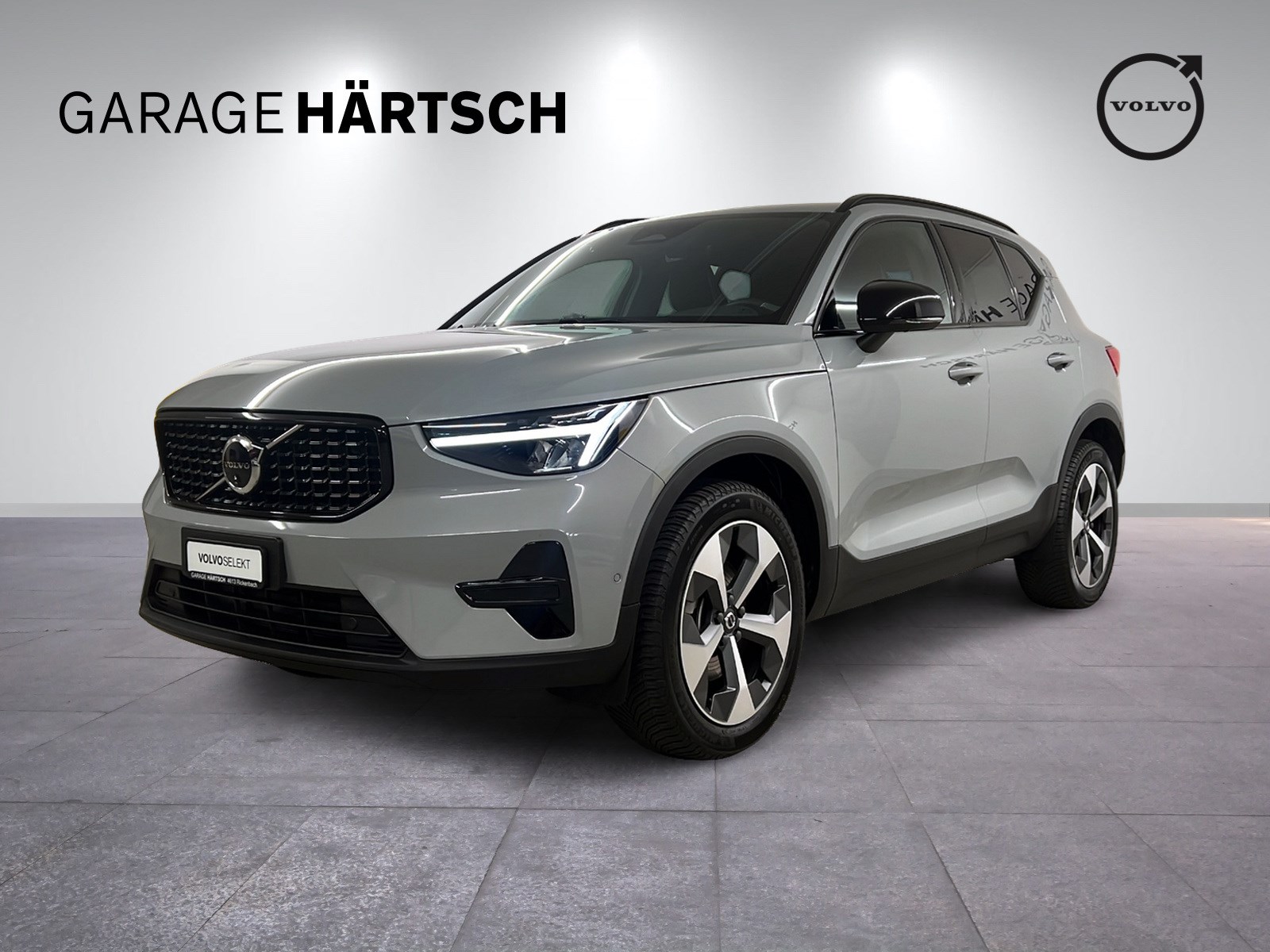 VOLVO XC40 2.0 B4 MH Plus Dark