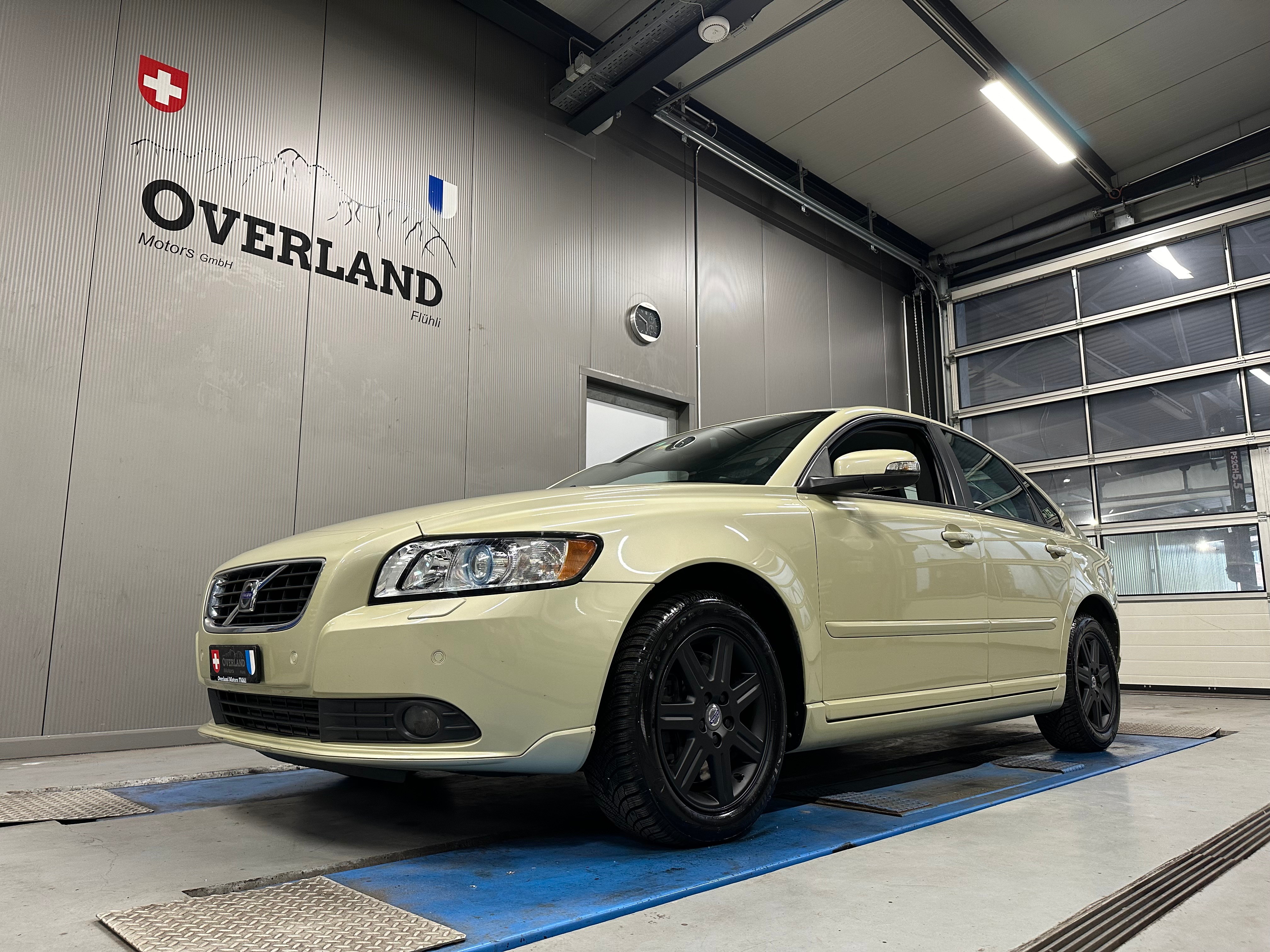 VOLVO S40 T5 AWD Momentum Geartronic