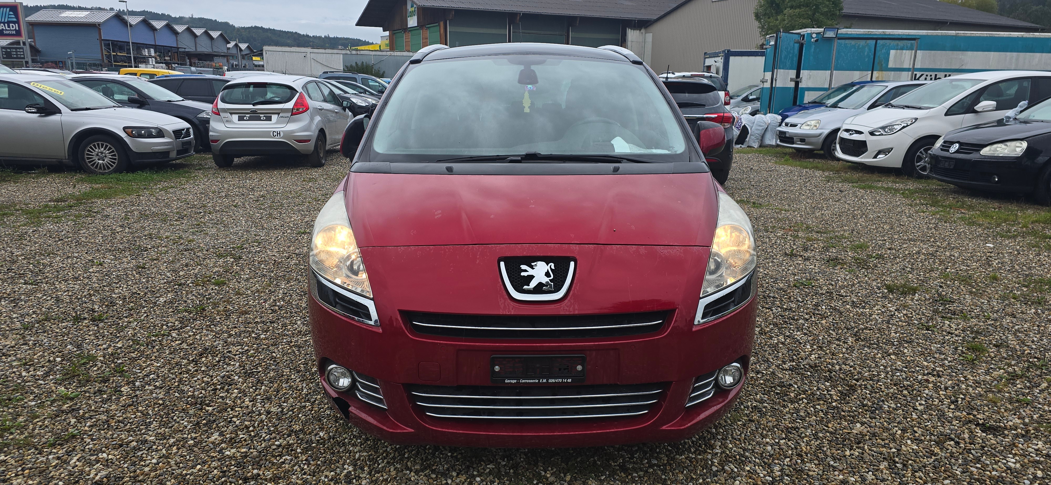 PEUGEOT 5008 1.6 16V T Sport Pack