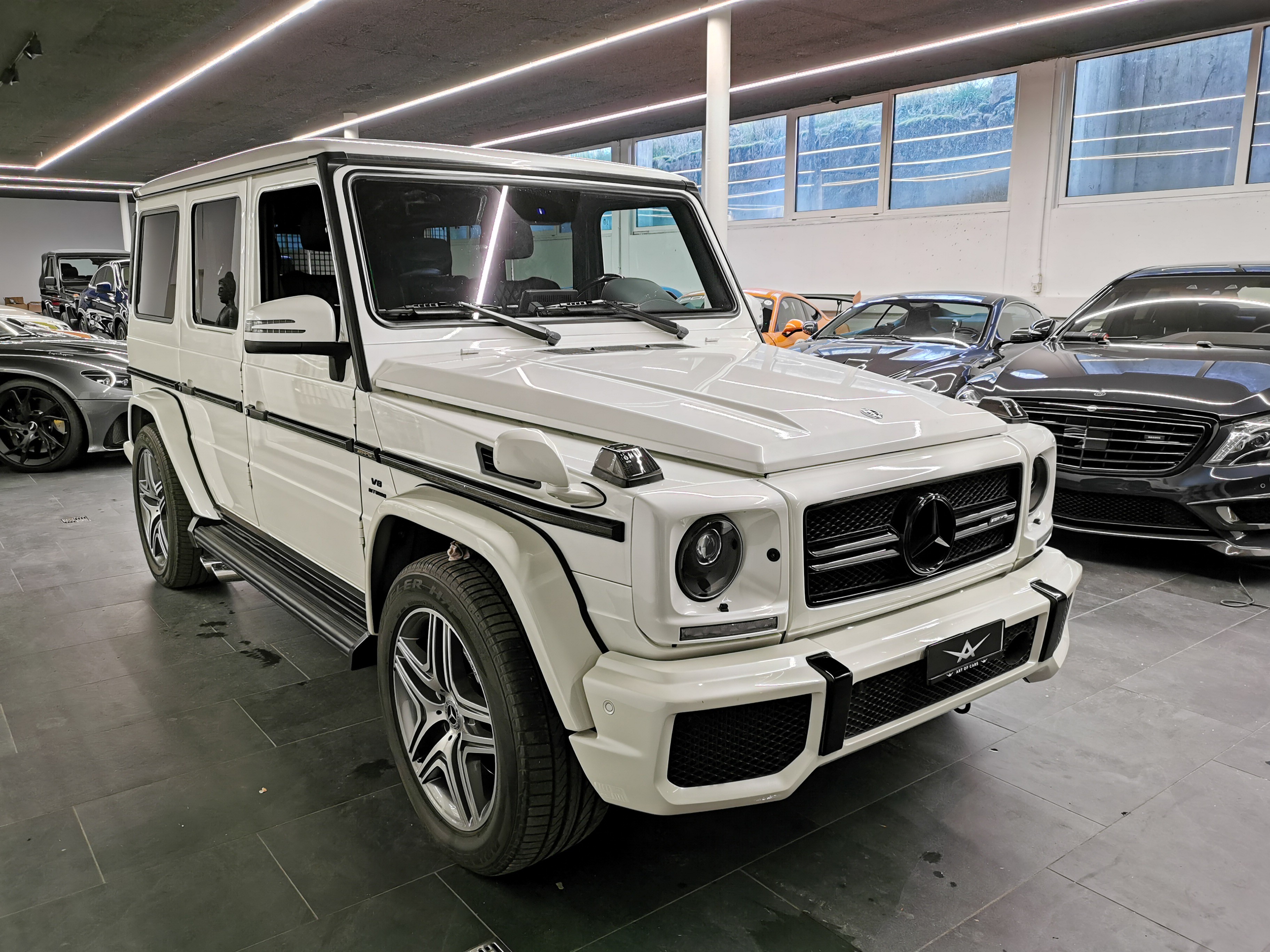 MERCEDES-BENZ G 63 AMG DESIGNO MYSTICWEISS BLACK Automatic