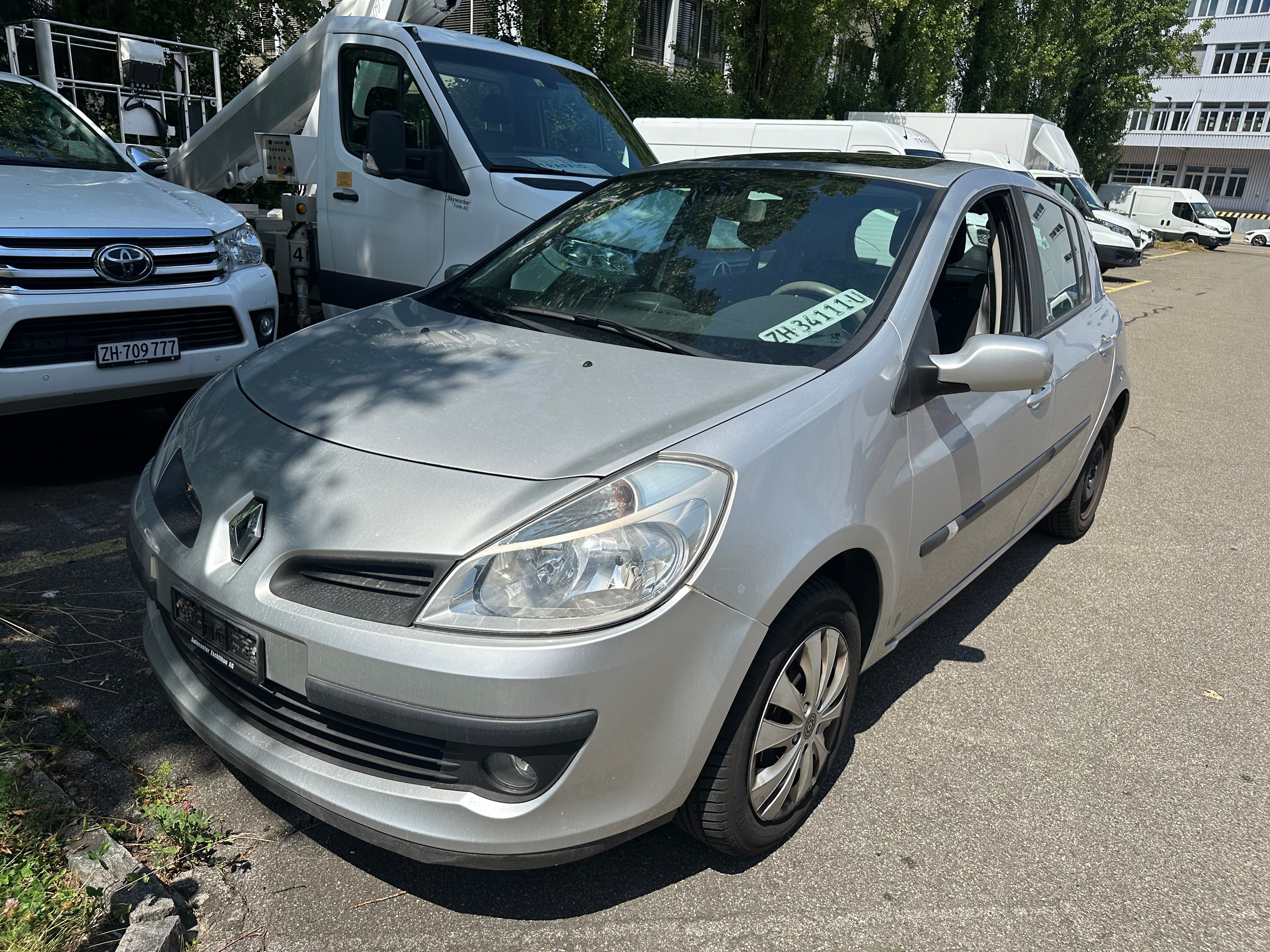 RENAULT Clio 1.6 16V Dynamique