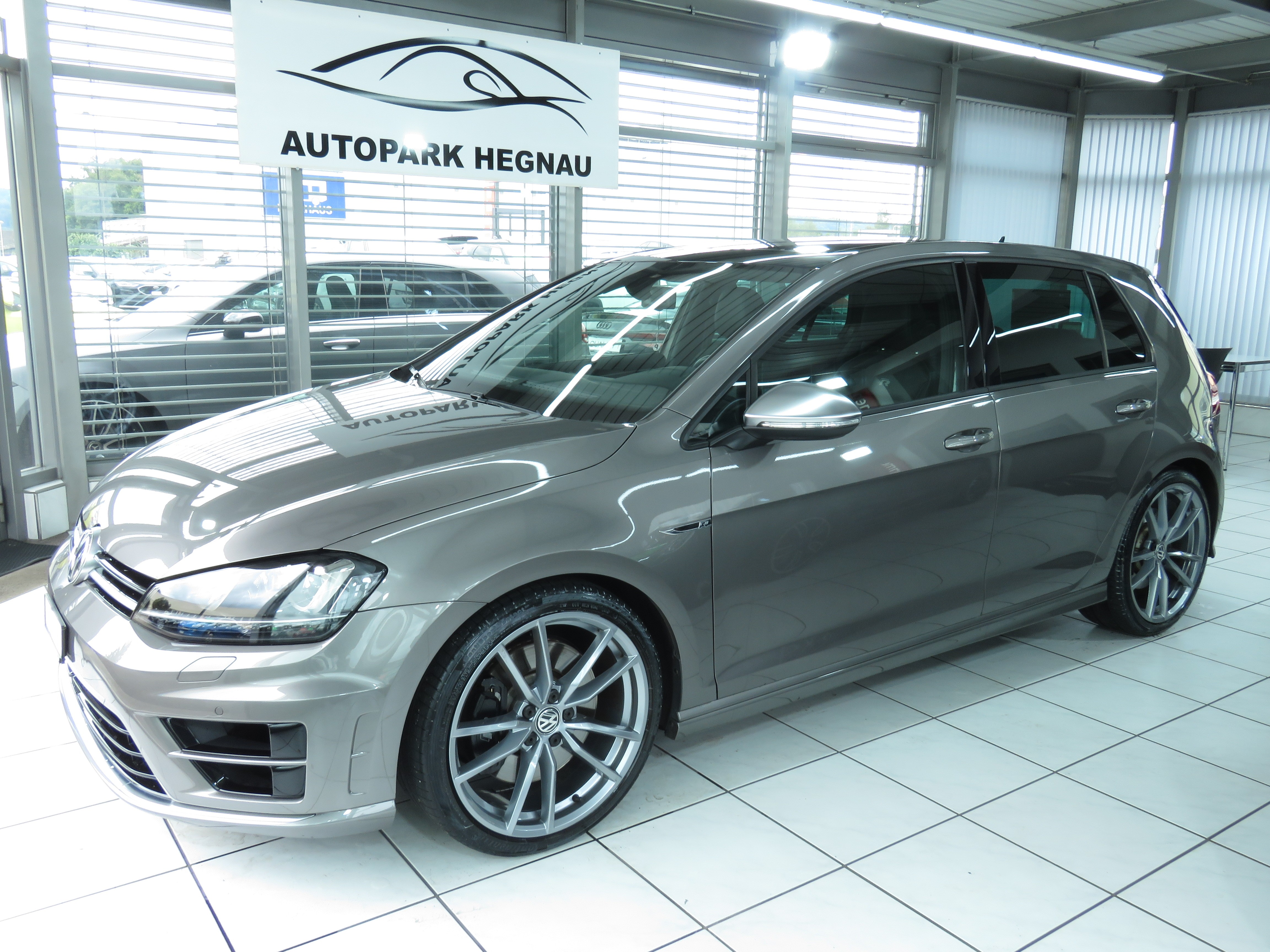 VW Golf 2.0 TSI R 4Motion DSG