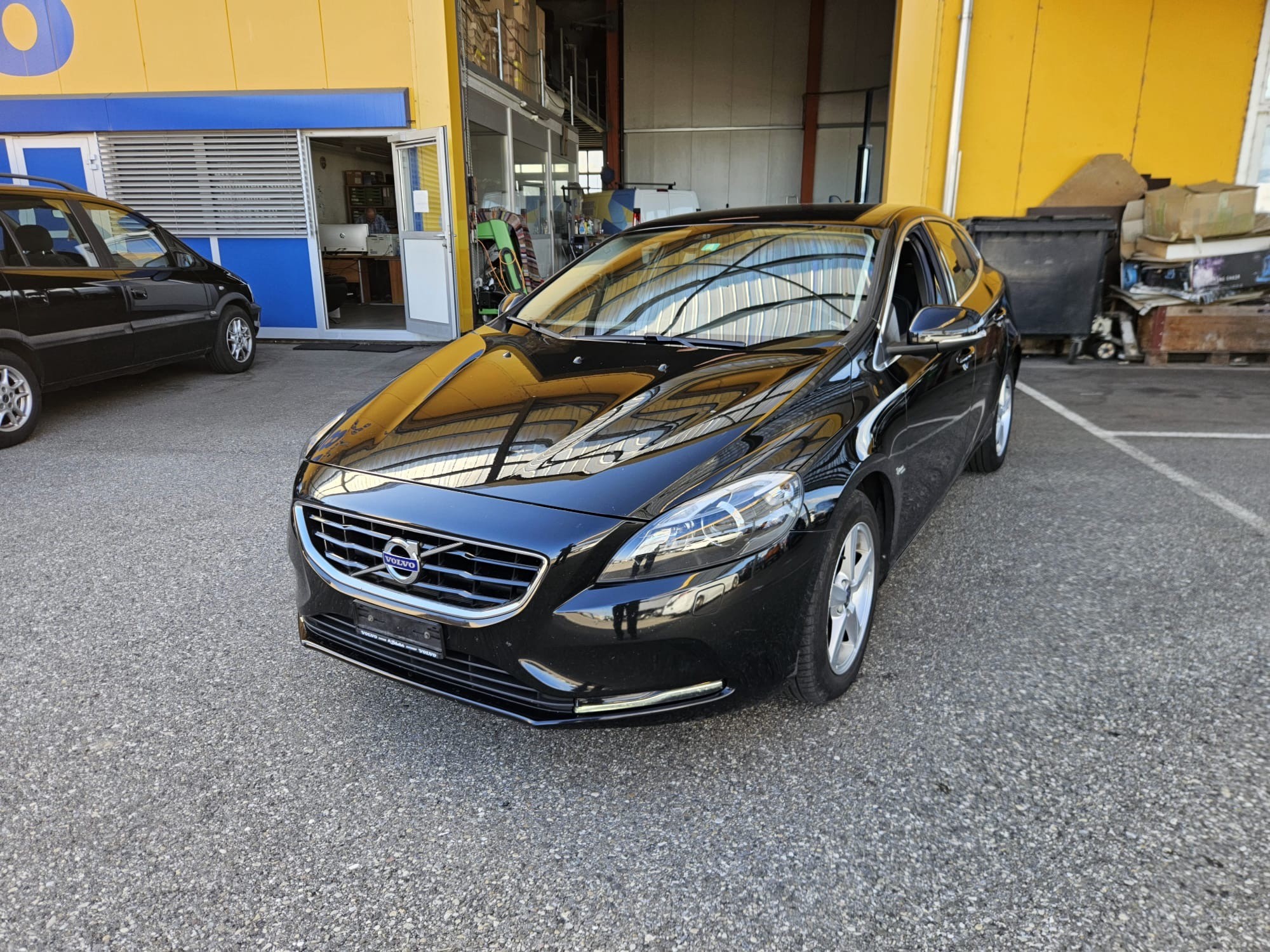 VOLVO V40 D3 Summum