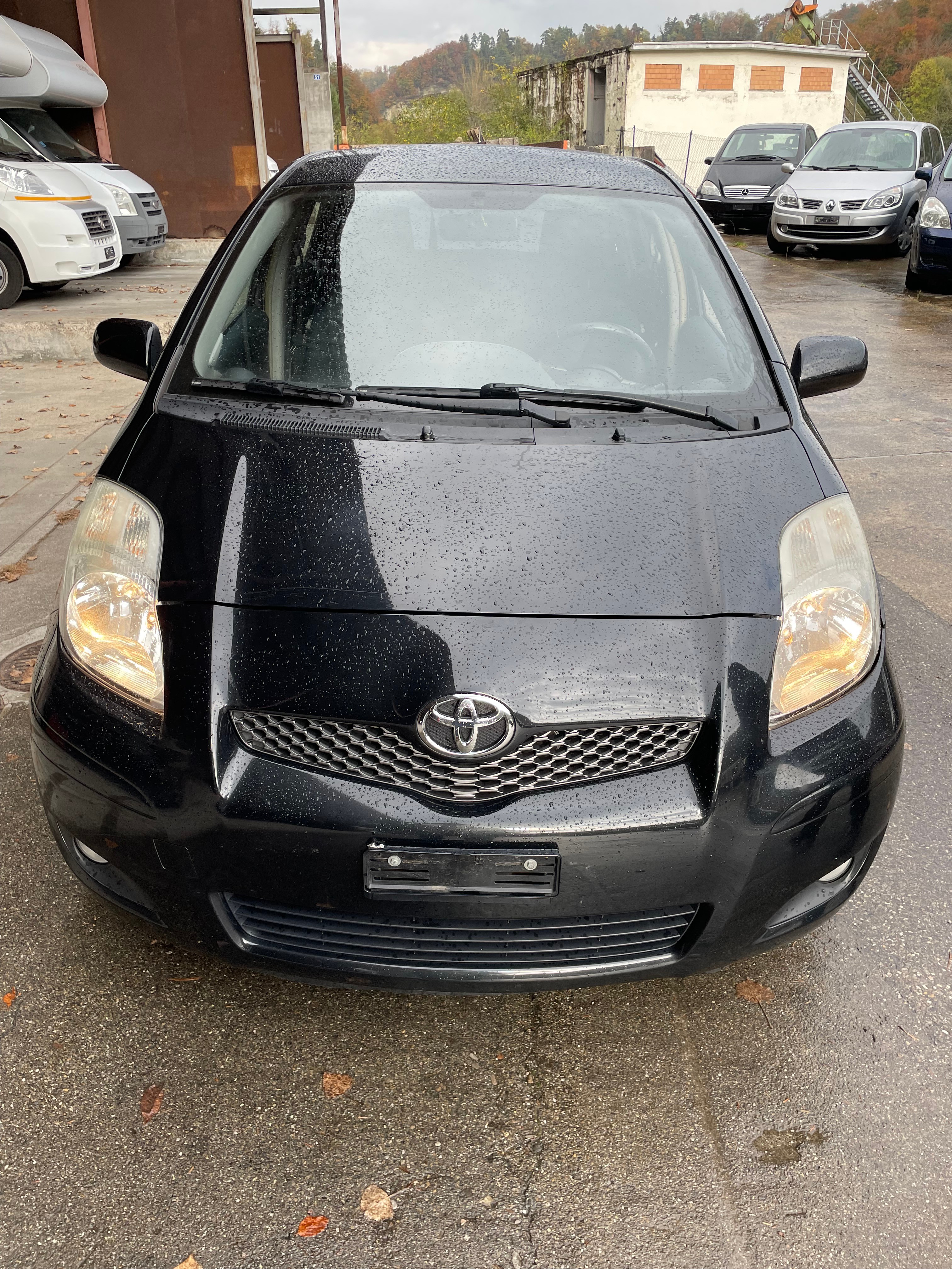 TOYOTA Yaris 1.33 Linea Sol Premium