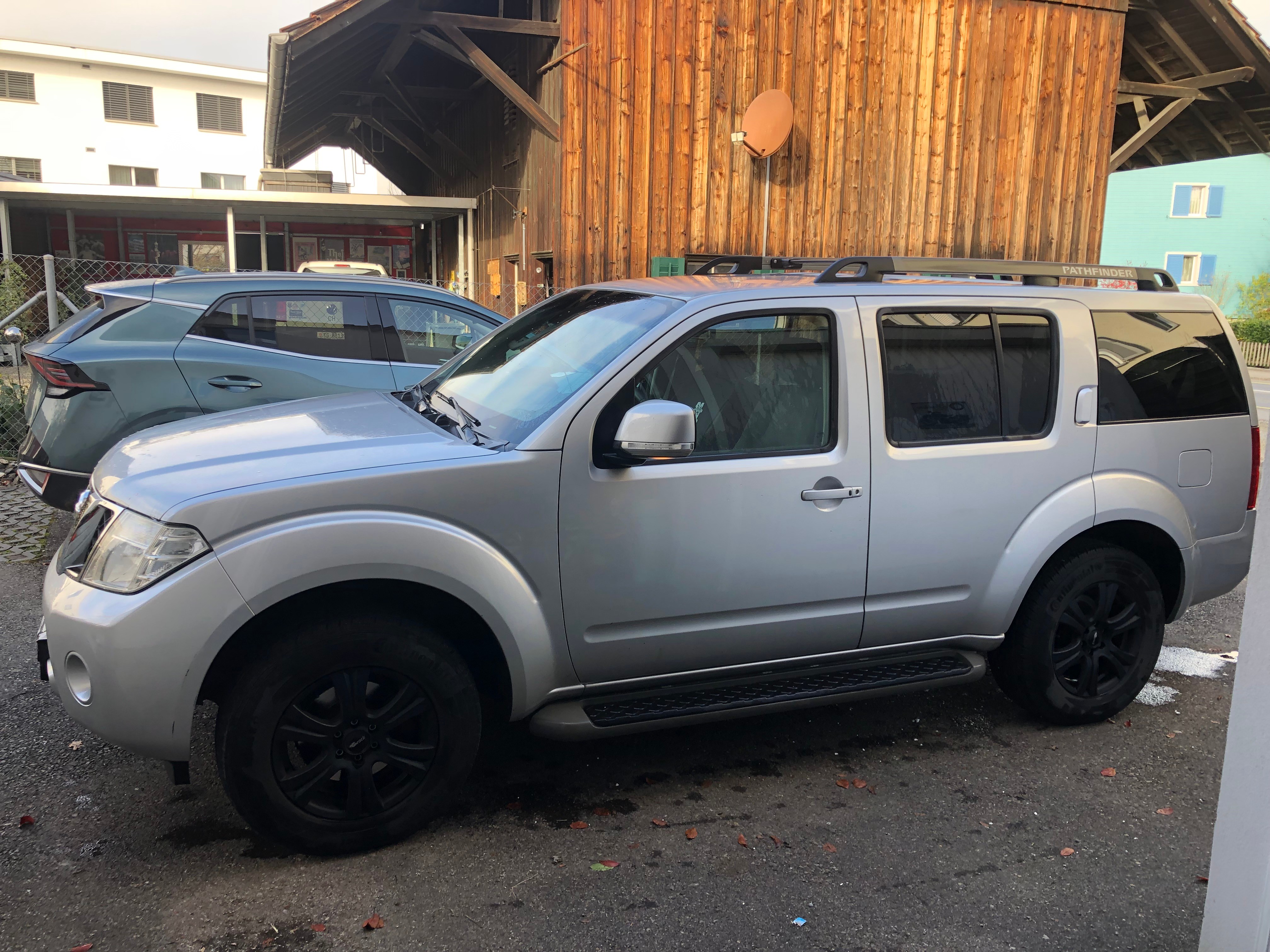 NISSAN Pathfinder 2.5 dCi SE