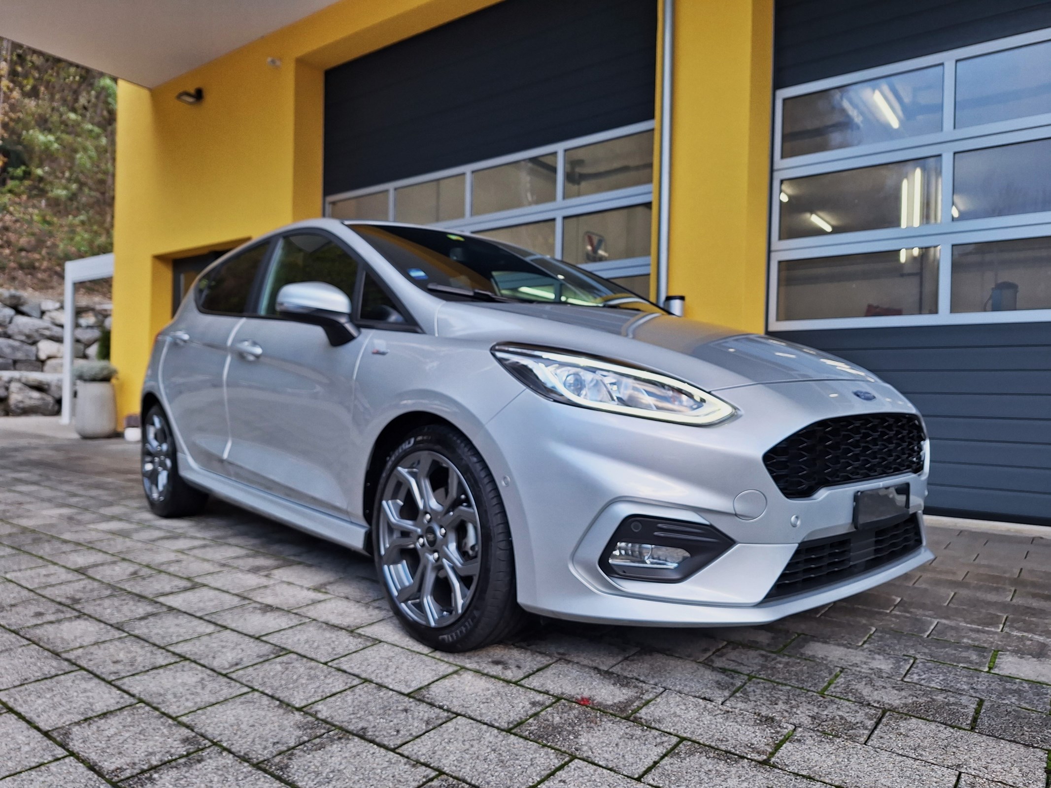 FORD Fiesta 1.0 SCTi ST-Line X Automat Werksgarantie bis 12.2025