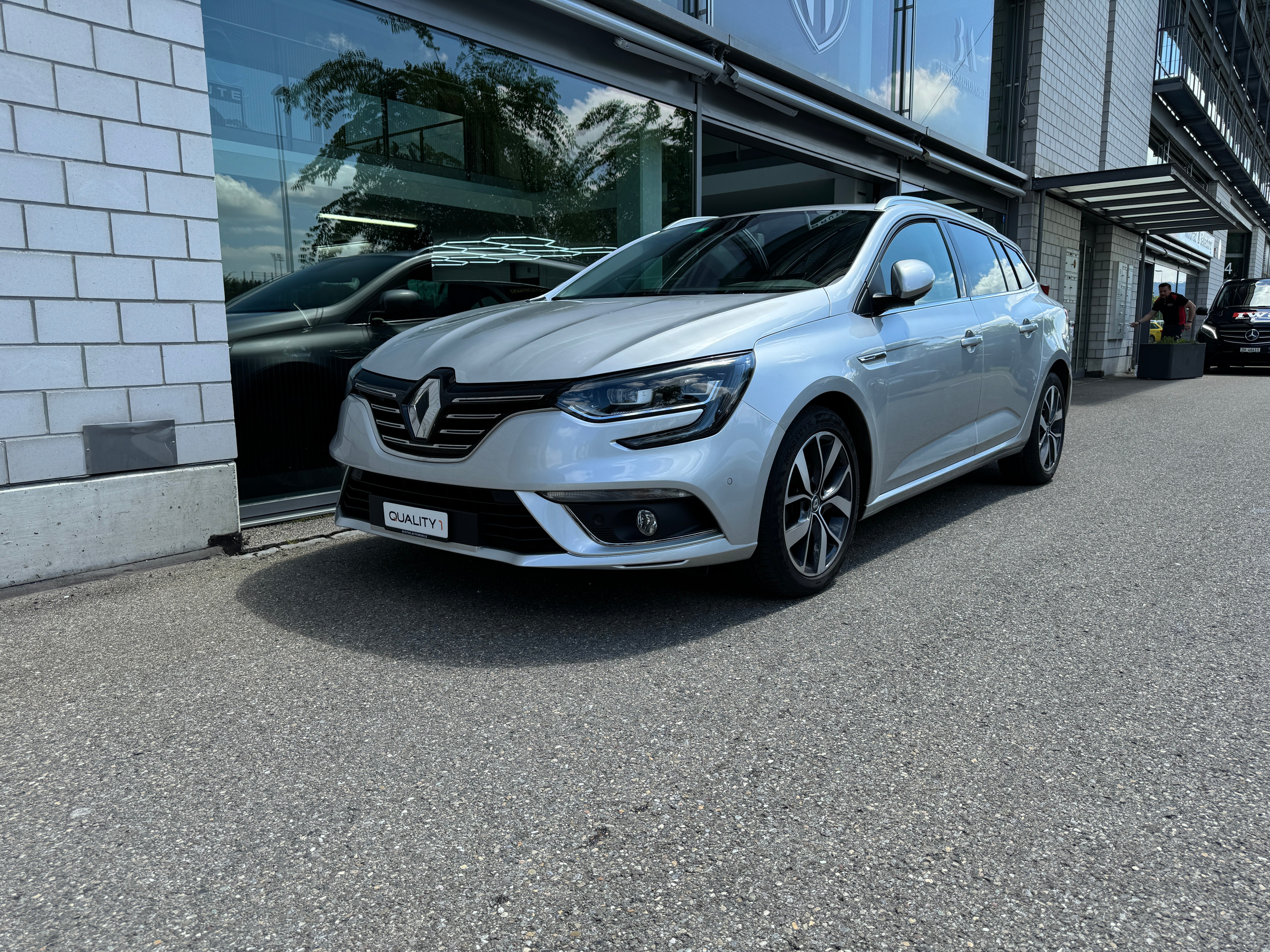 RENAULT Mégane Grandtour 1.2 16V Turbo Bose EDC