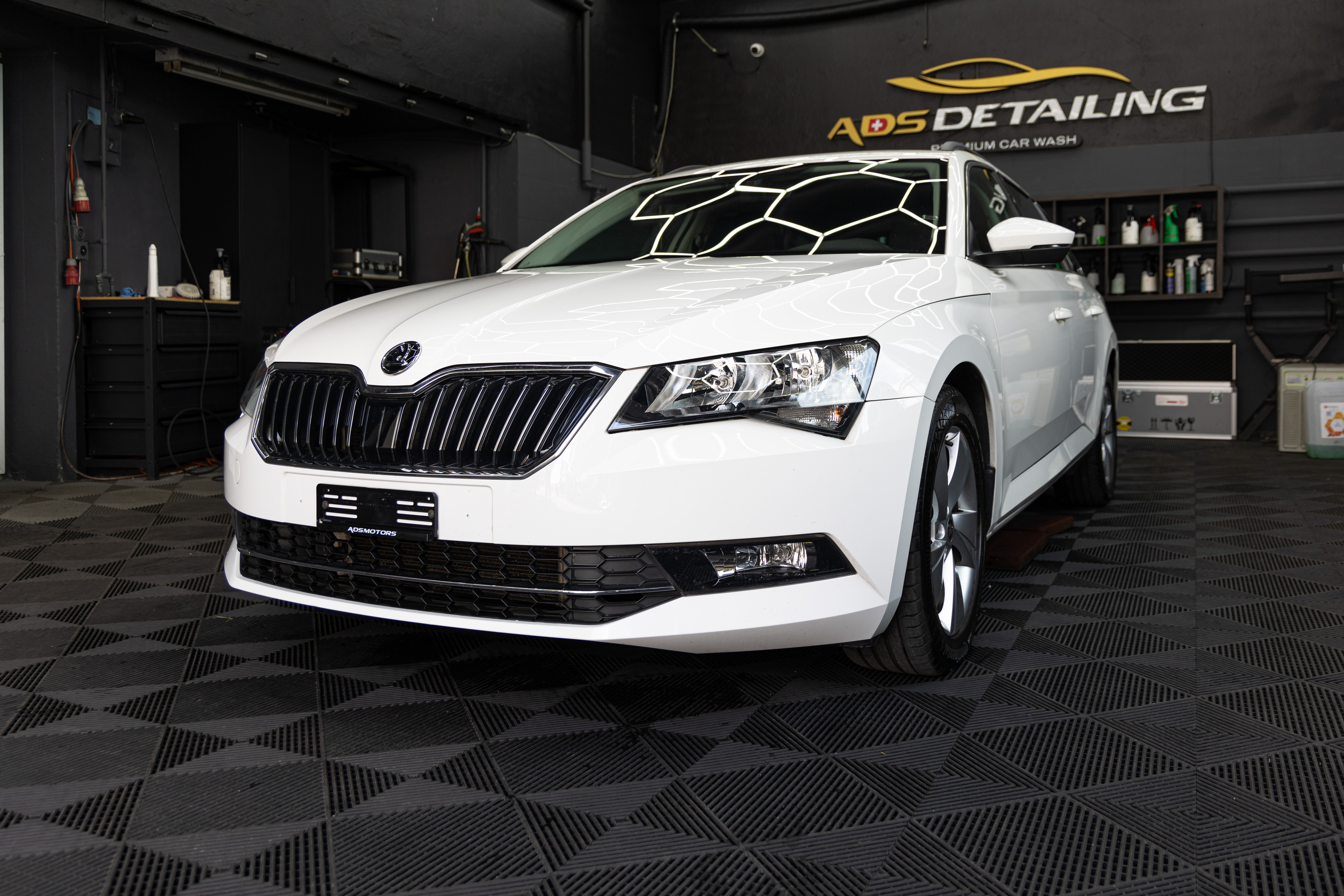 SKODA Superb Combi 2.0 TDi Ambition 4x4 DSG