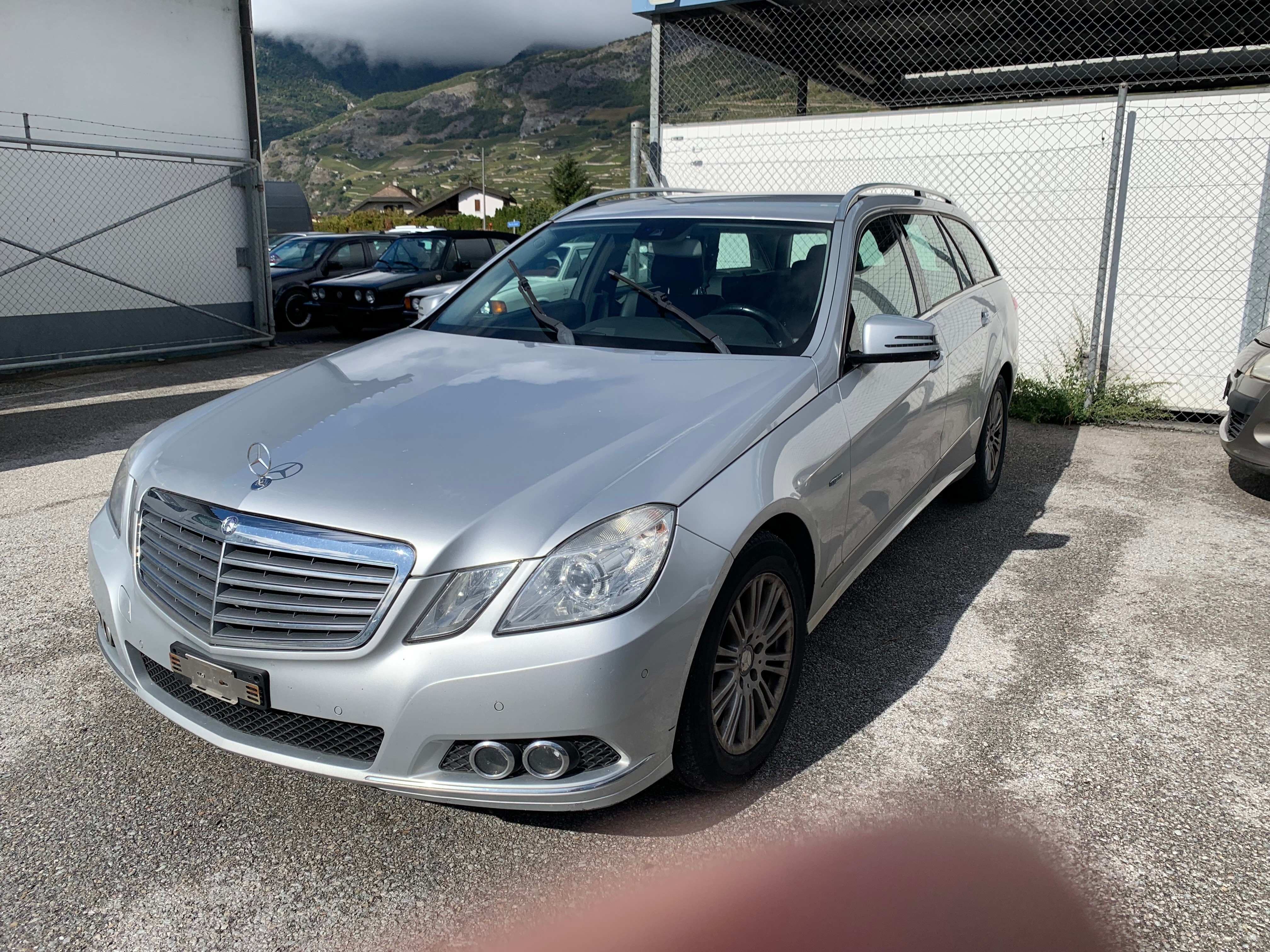 MERCEDES-BENZ E 220 CDI BlueEfficiency Elégance Automatic