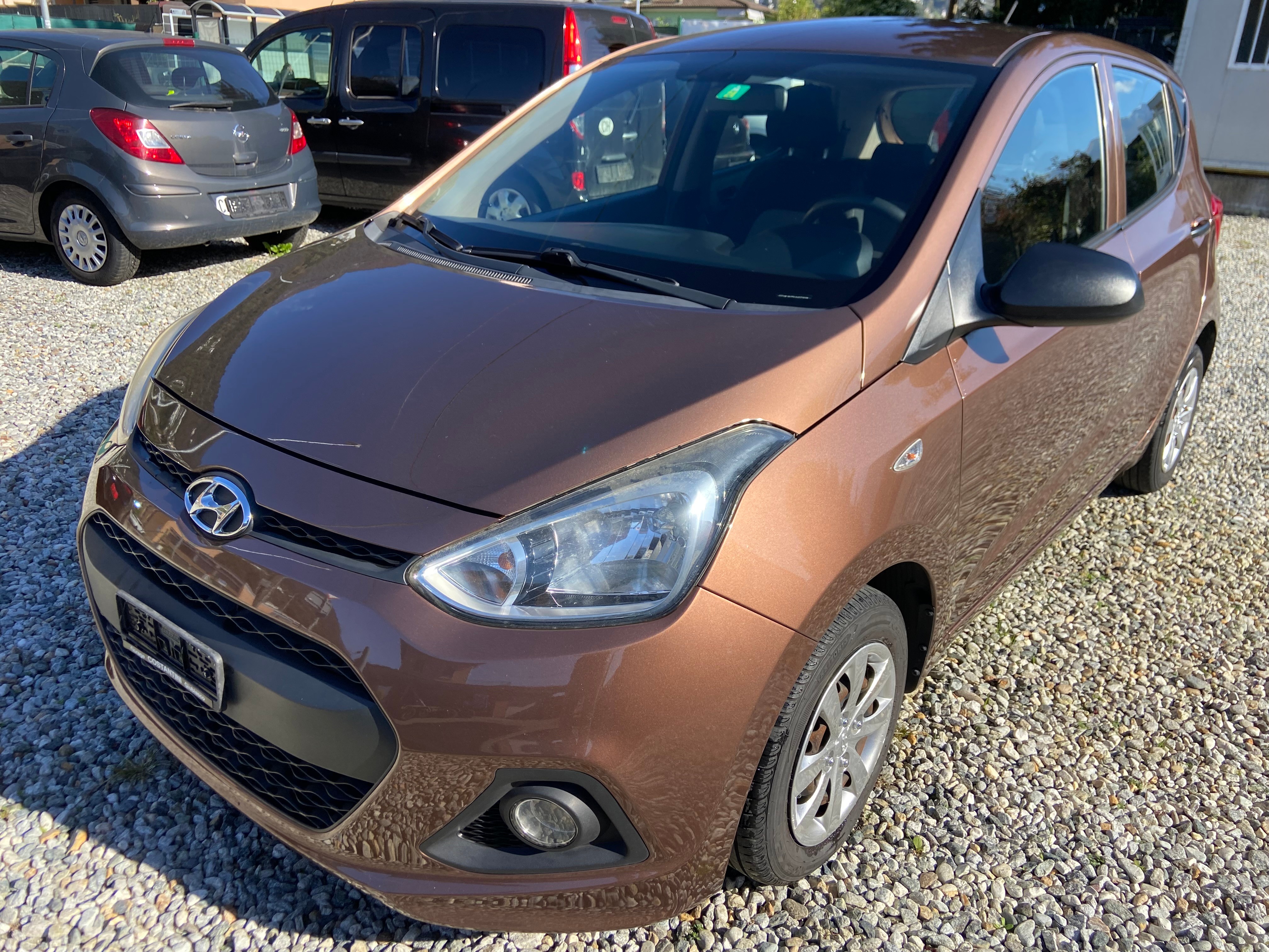 HYUNDAI i10