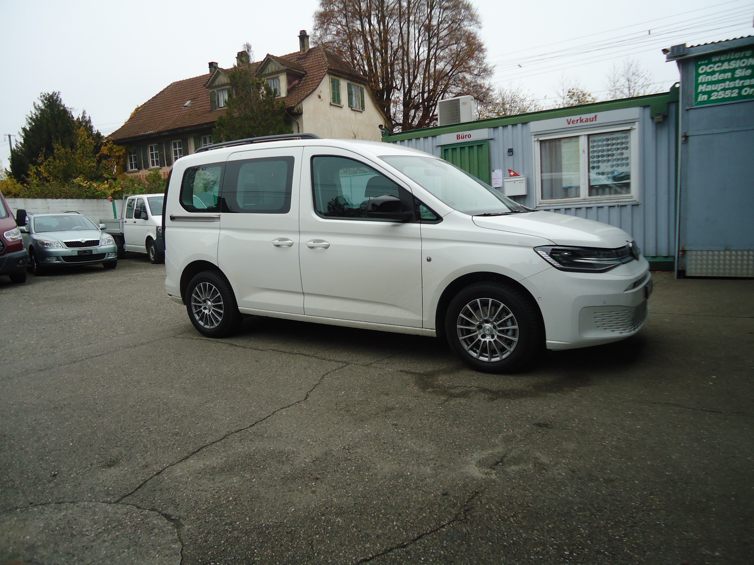 VW Caddy 2.0 TDI Life DSG CH Auto 5 Jahre GARANTIE ! !