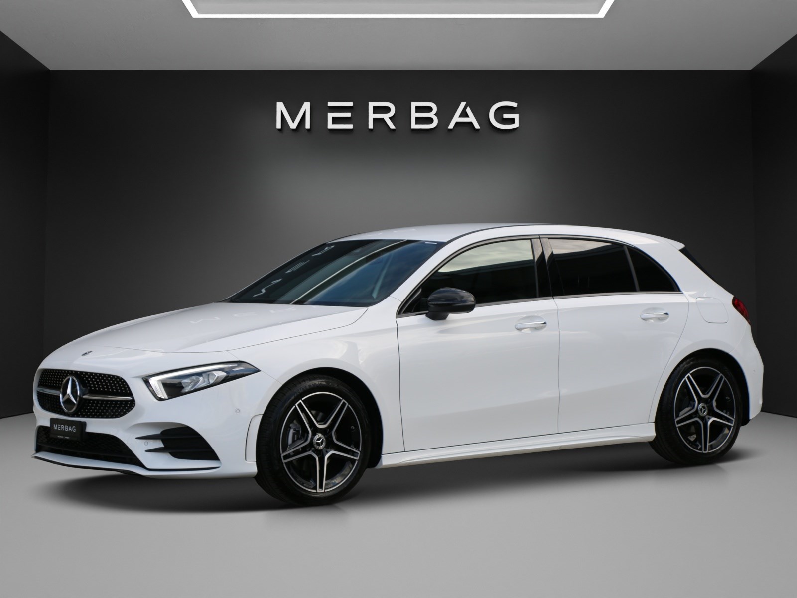 MERCEDES-BENZ A 180 Night Star AMG Line