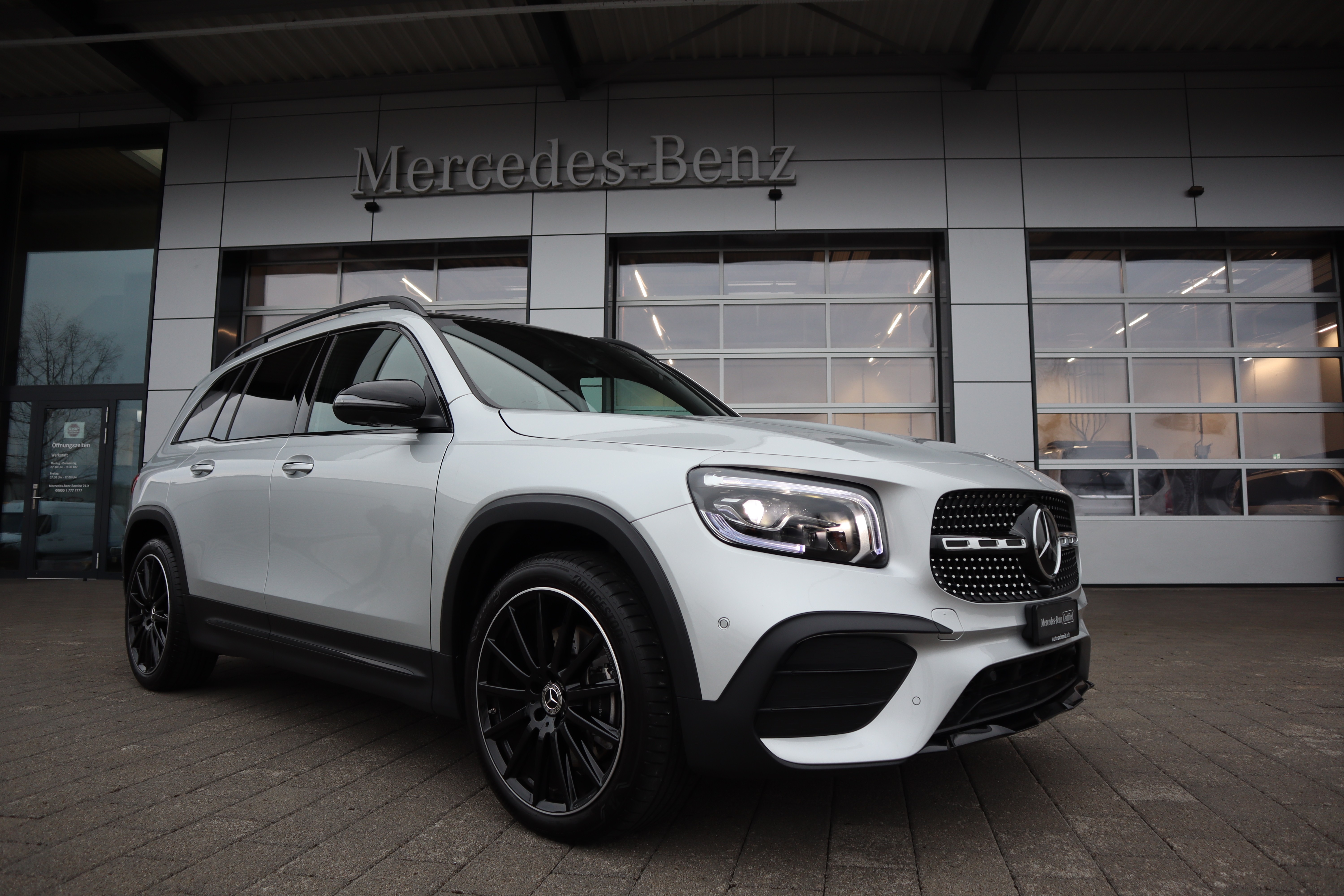 MERCEDES-BENZ GLB 250 4Matic AMG Line 8G-Tronic