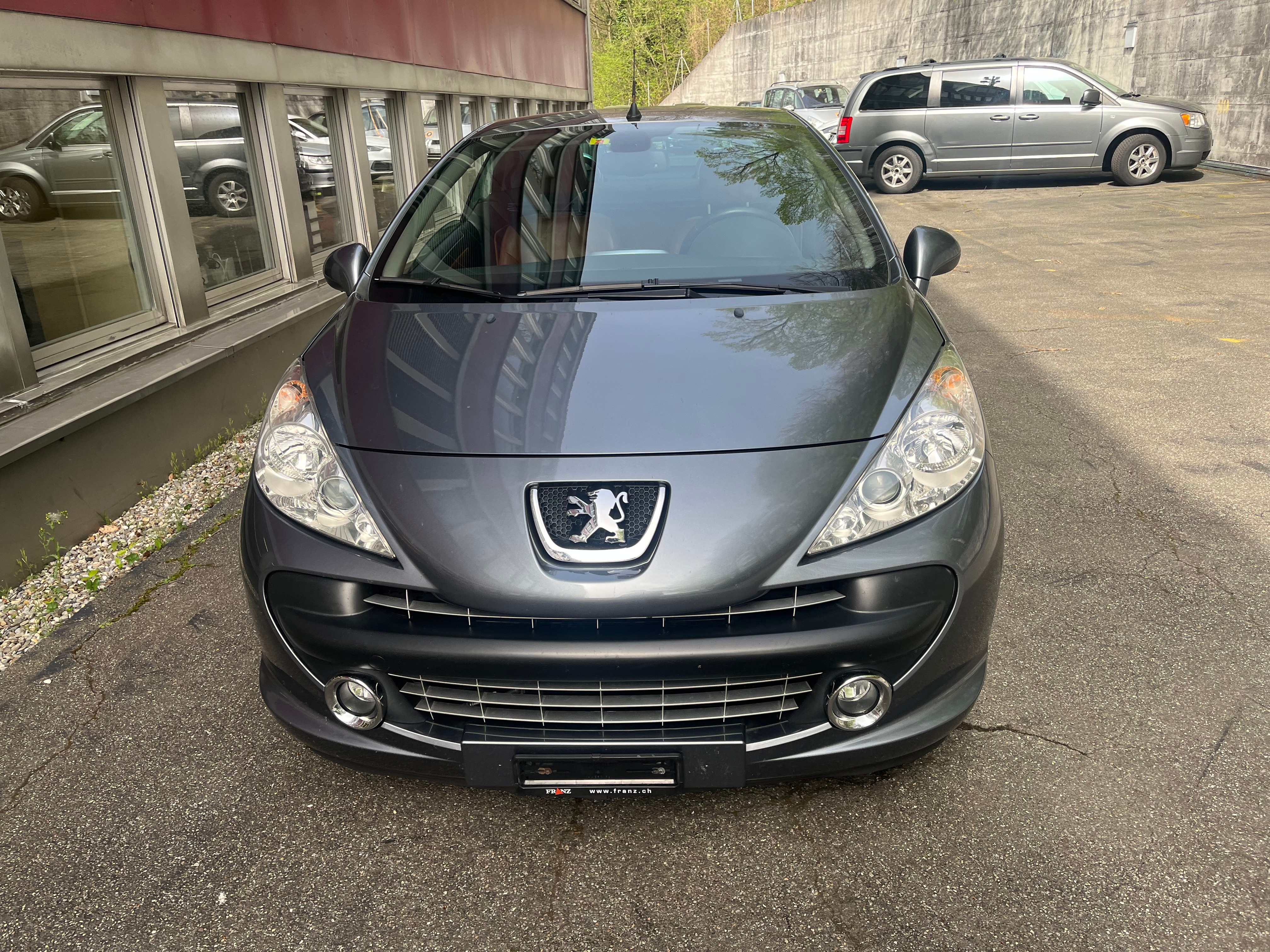 PEUGEOT 207 CC 1.6 16V Turbo Platinium Edition