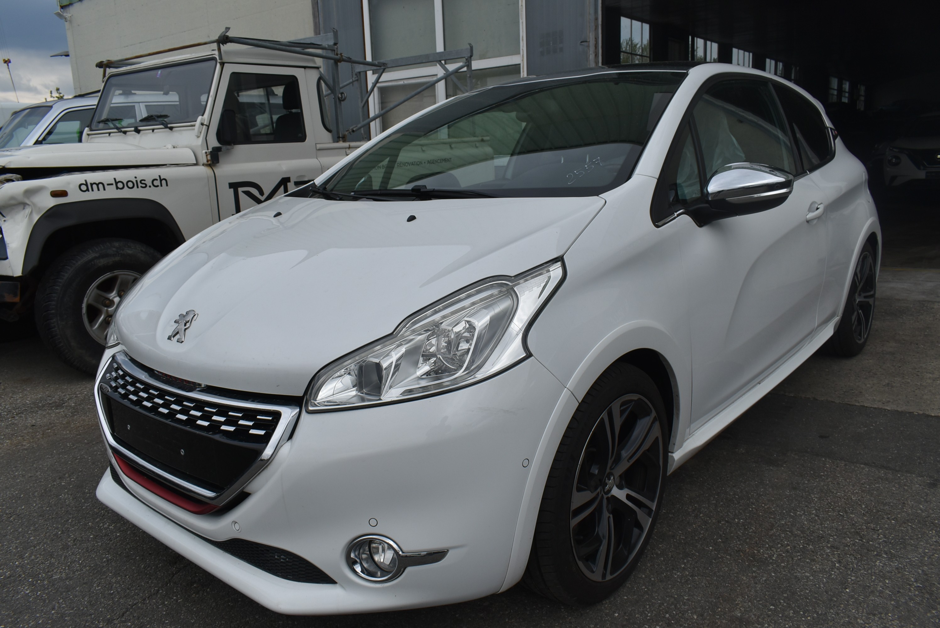 PEUGEOT 208 1.6 Turbo GTi