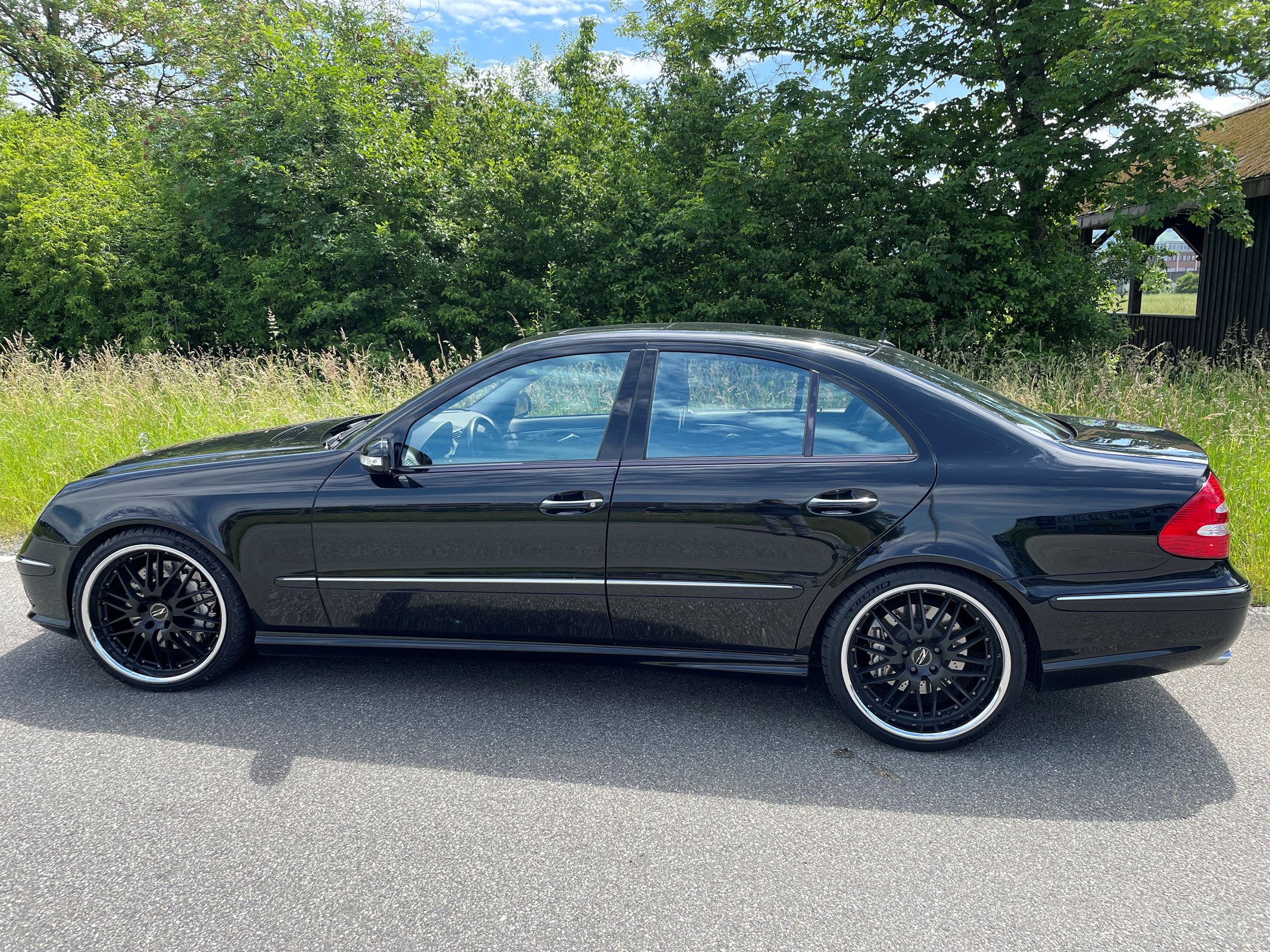 MERCEDES-BENZ E 55 AMG Avantgarde Automatic