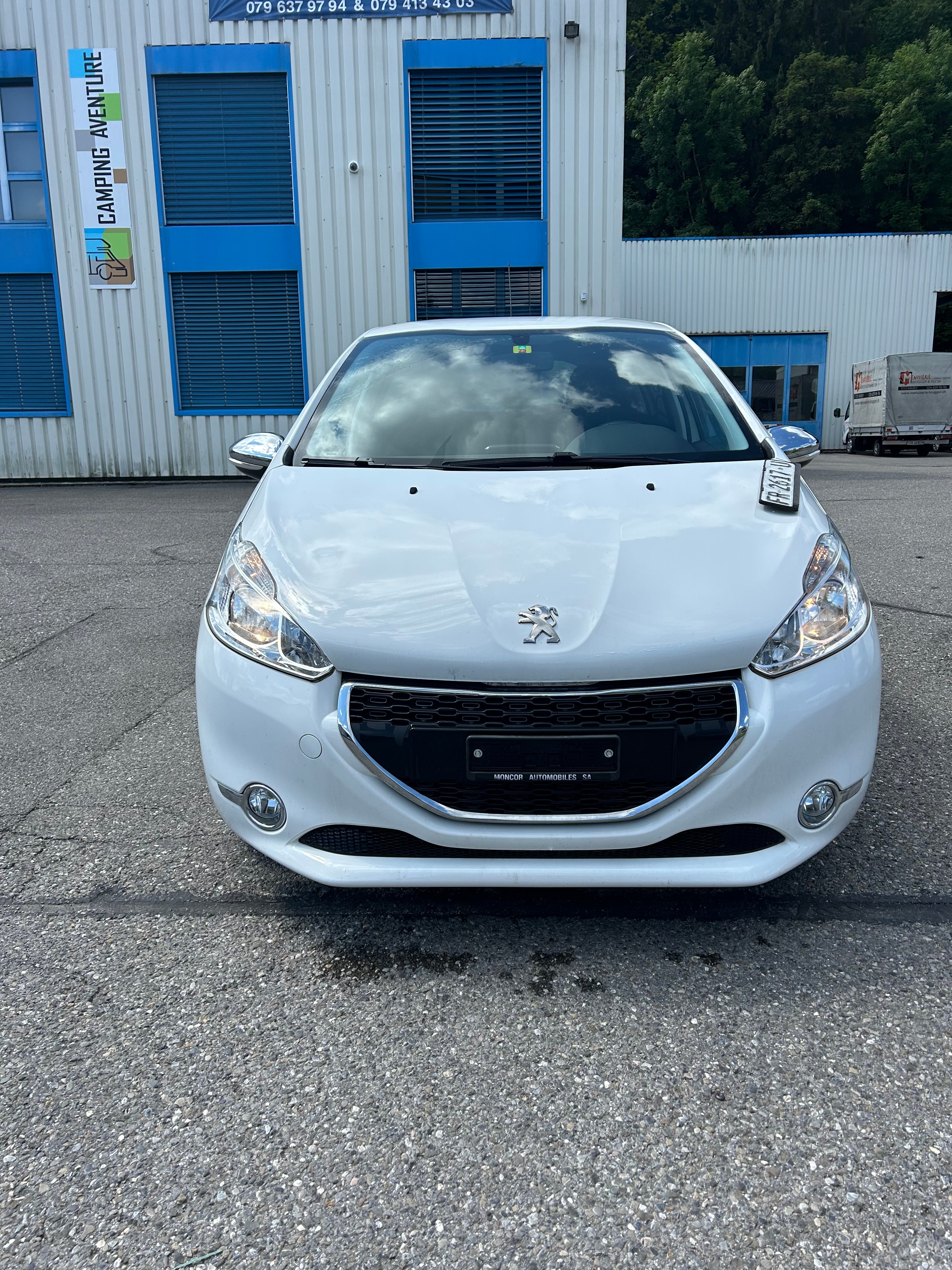 PEUGEOT 208 1.2 VTI Style