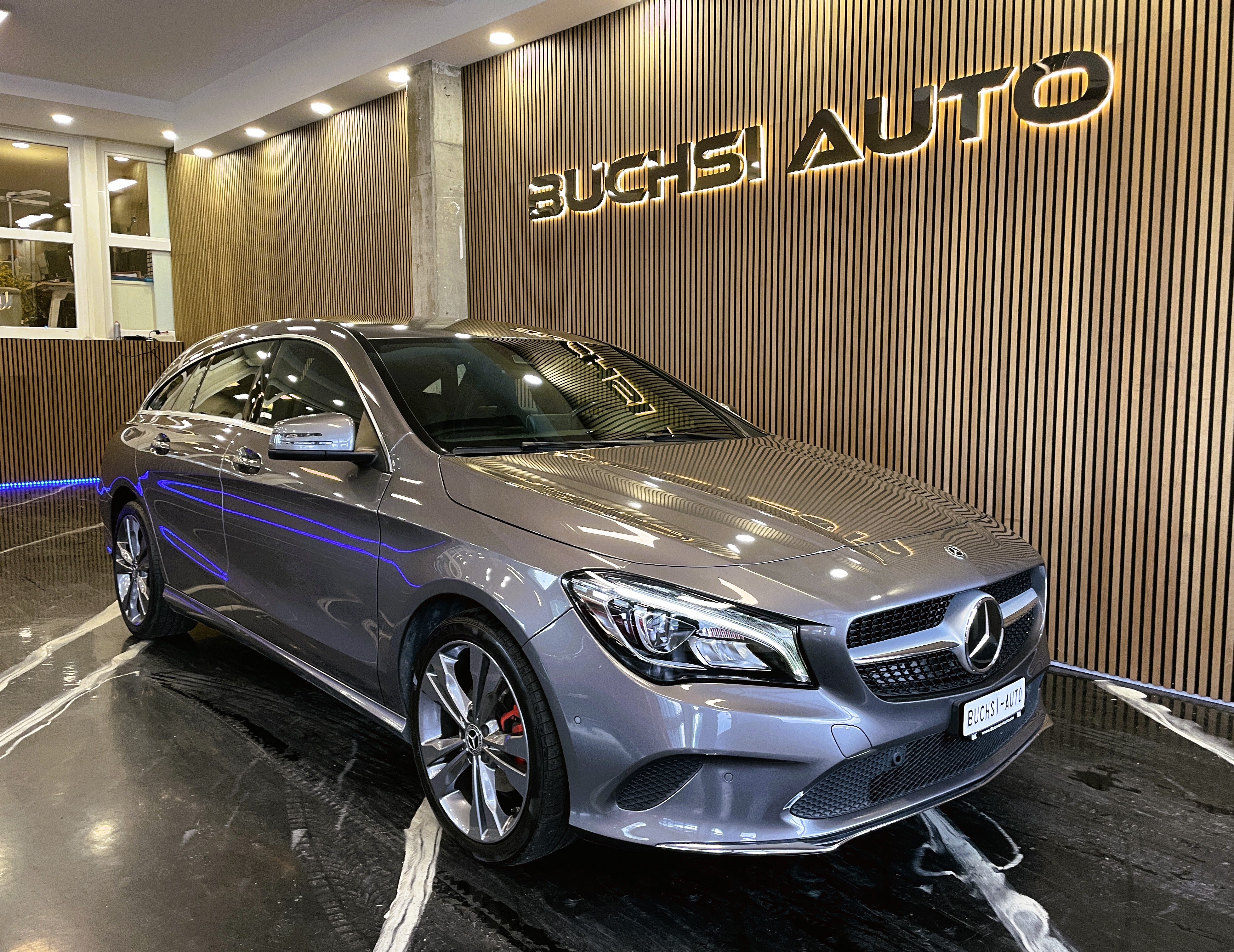 MERCEDES-BENZ CLA Shooting Br. 200 d Swiss Star Urban 4M 7G-DCT